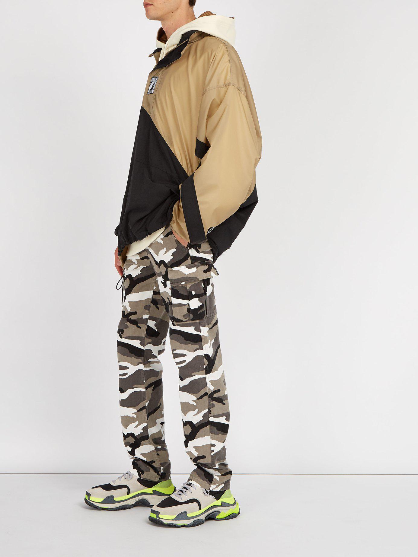 Balenciaga Cotton Camouflage-print Pants in White for Men | Lyst