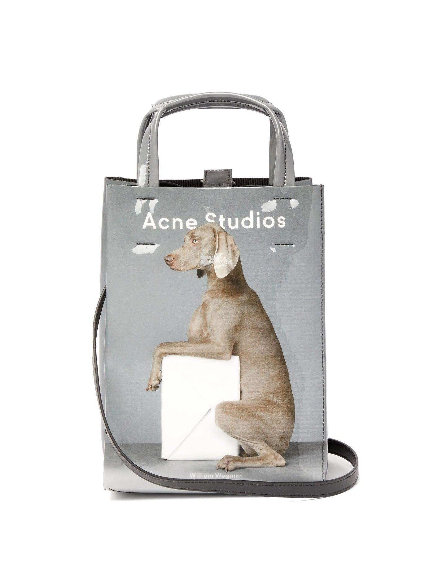 Acne Studios X William Wegman Baker Small Dog-print Tote Bag in Gray | Lyst