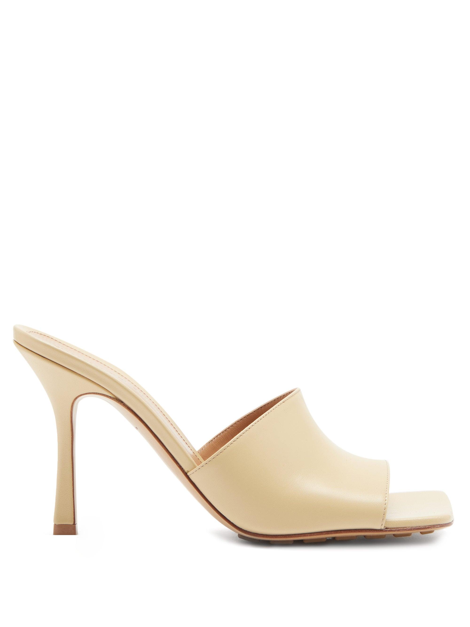 Bottega Veneta Stretch Square-toe Leather Mules in Beige (Natural) - Lyst