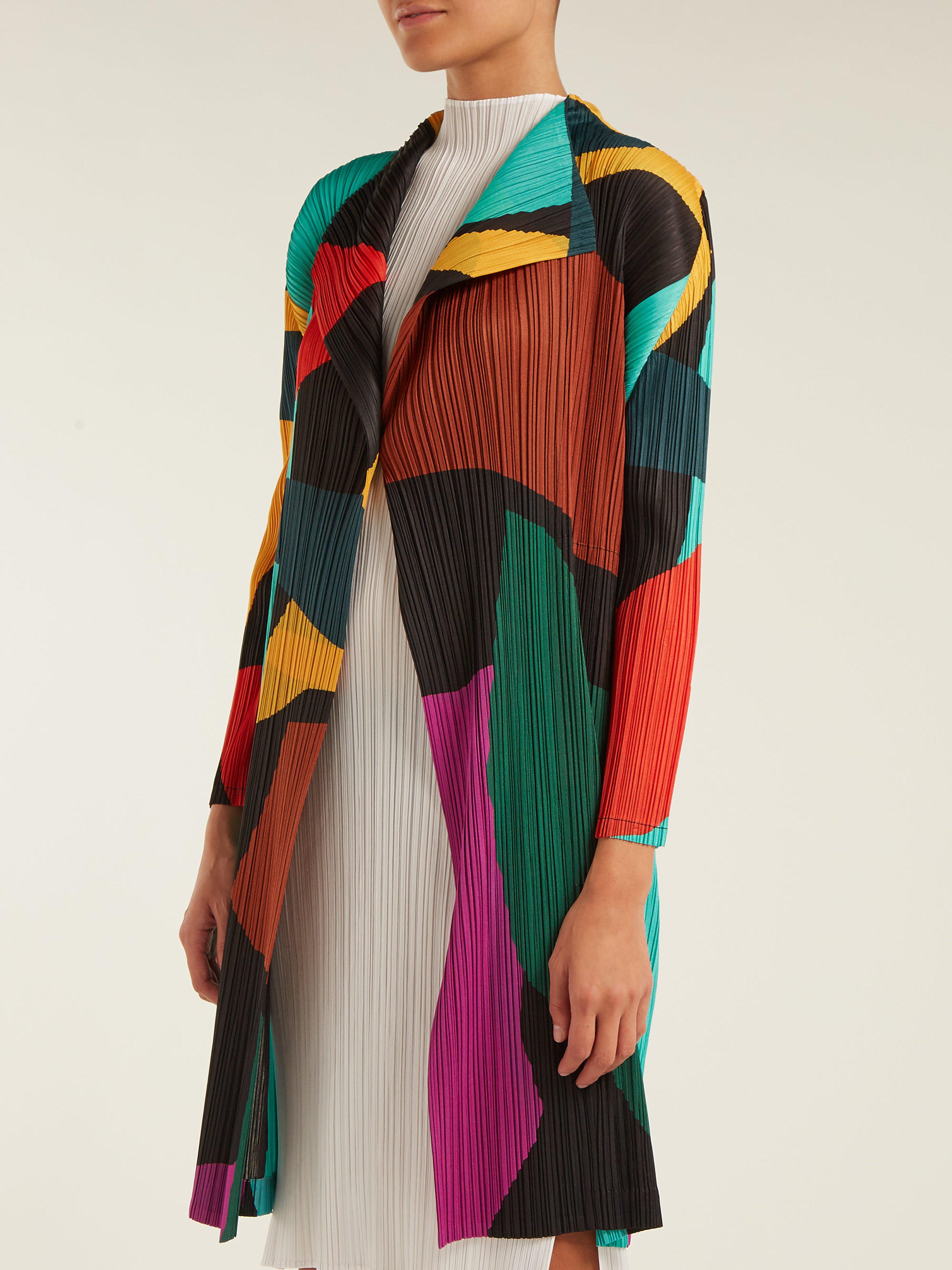 Pleats Please Issey Miyake Abstract Print Pleated Coat - Lyst