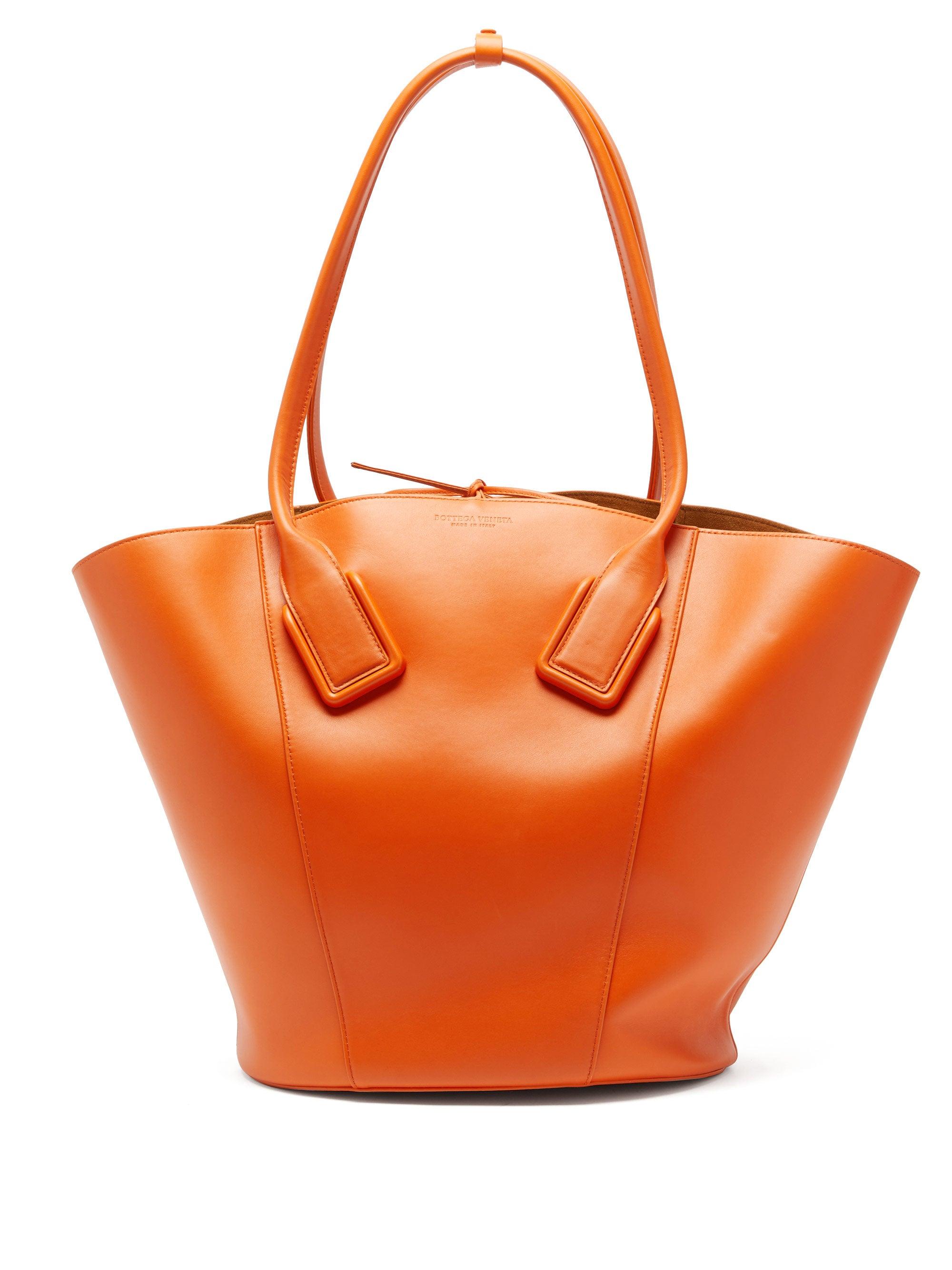 Bottega Veneta - Authenticated Tambura Handbag - Leather Orange Plain for Women, Good Condition