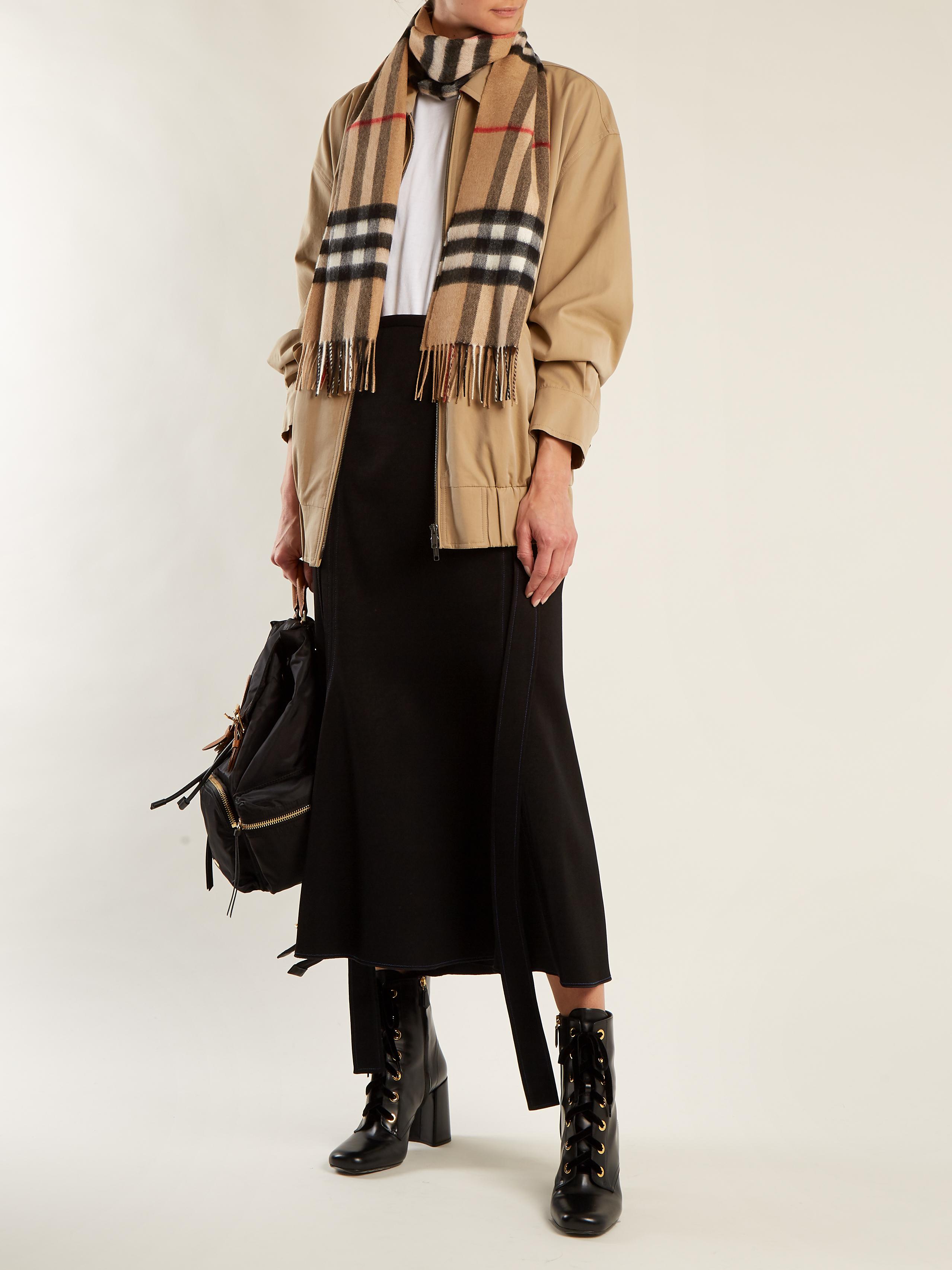 giant icon check cashmere scarf burberry