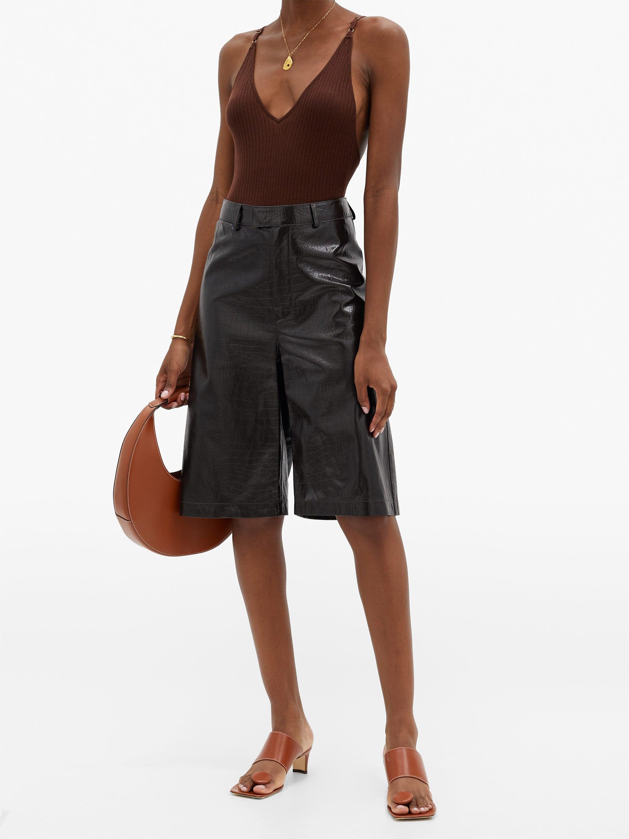button toe post sandals