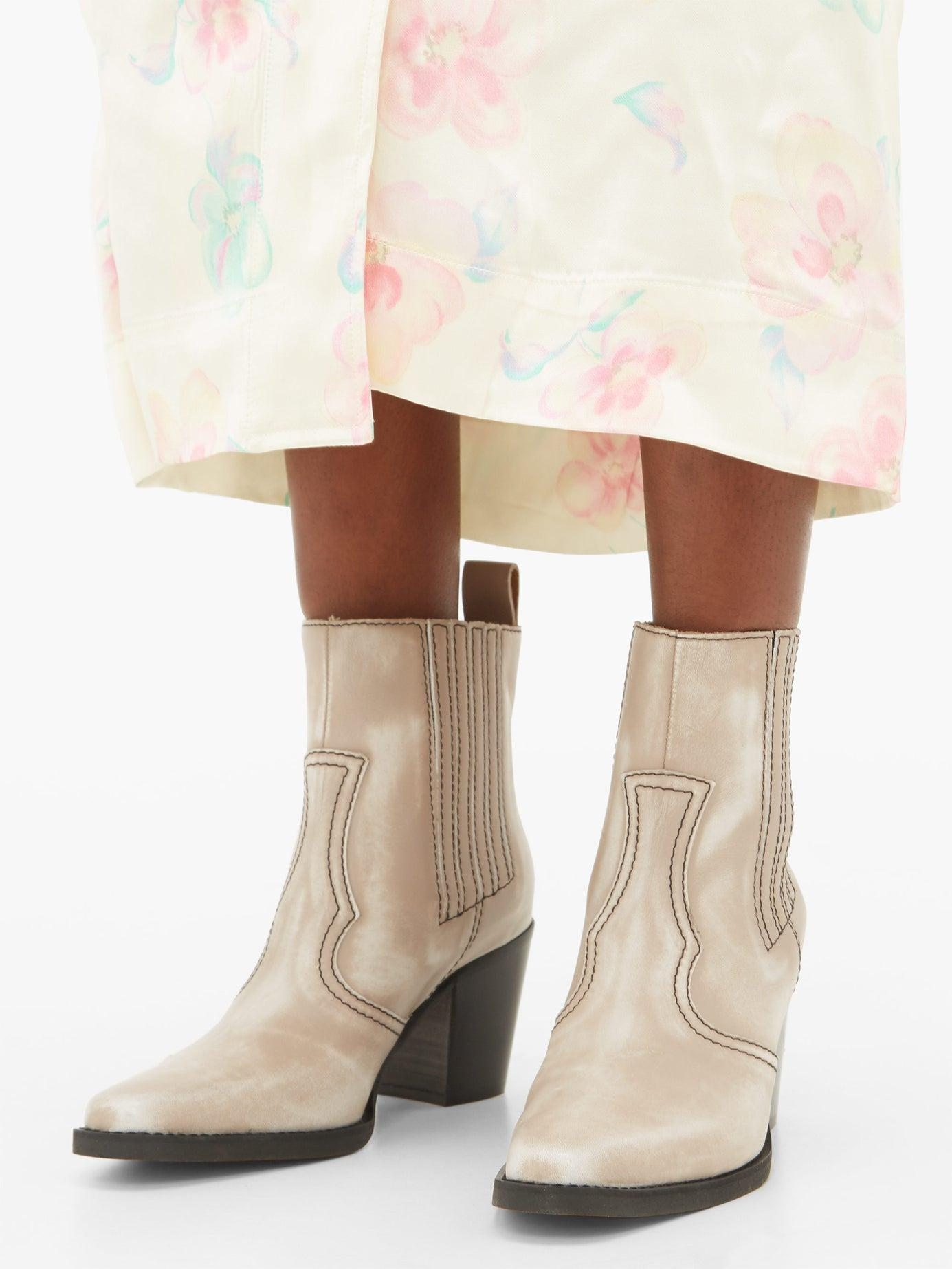 Ganni Callie Western Leather Ankle Boots in Cream (Natural) - Lyst