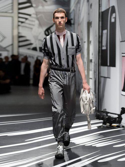 Prada Synthetic Slim-leg Velcro-cuff Nylon Trousers in Grey (Gray) for Men  - Lyst