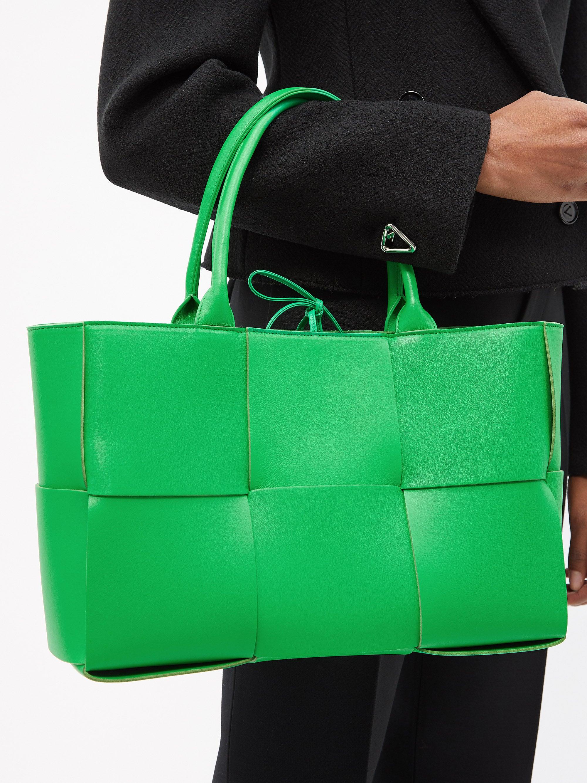 Bottega Veneta Arco Medium Intrecciato-leather Tote Bag in Green | Lyst
