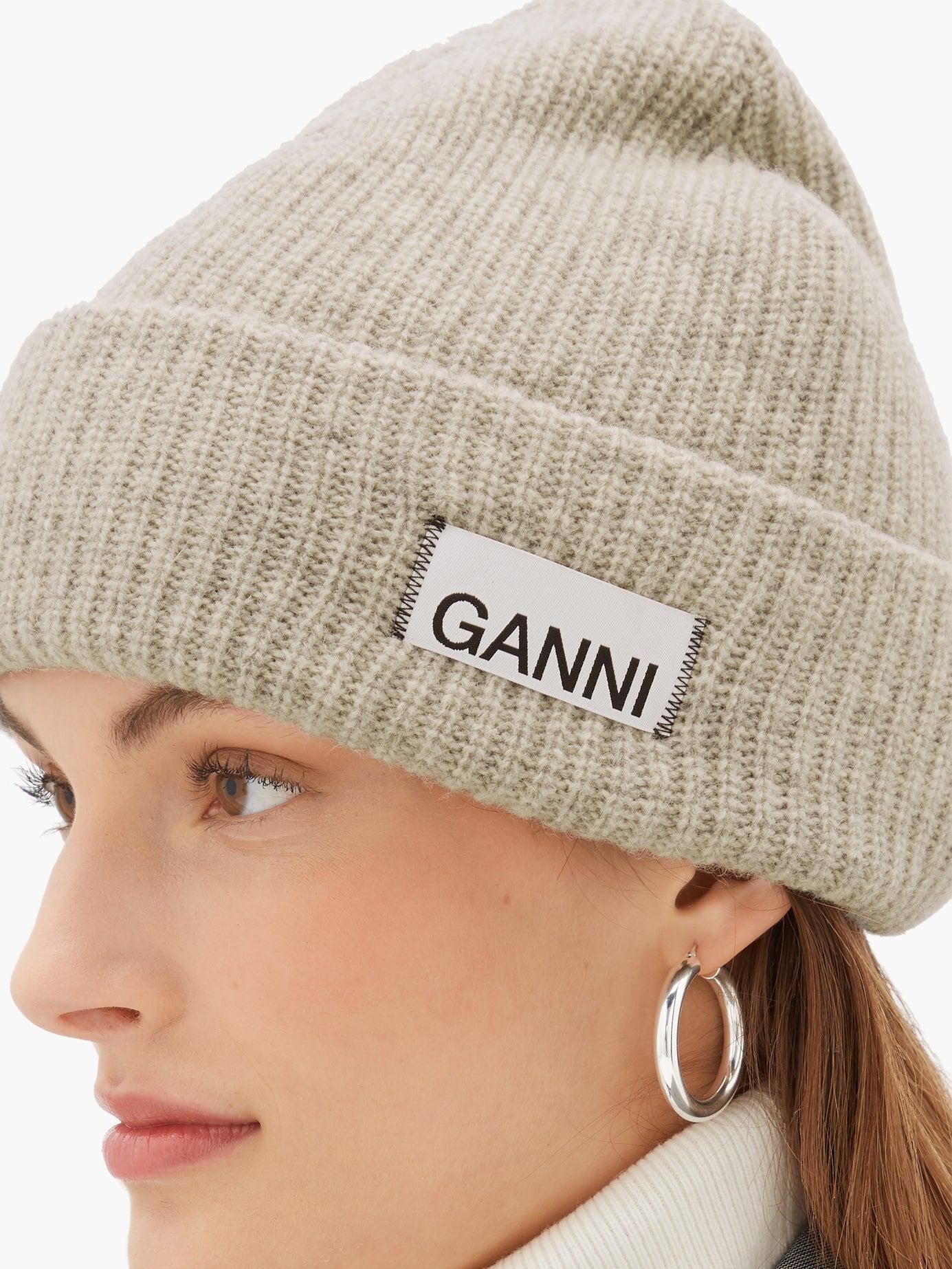 Ganni Logo-patch Ribbed Wool-blend Beanie in Gray | Lyst