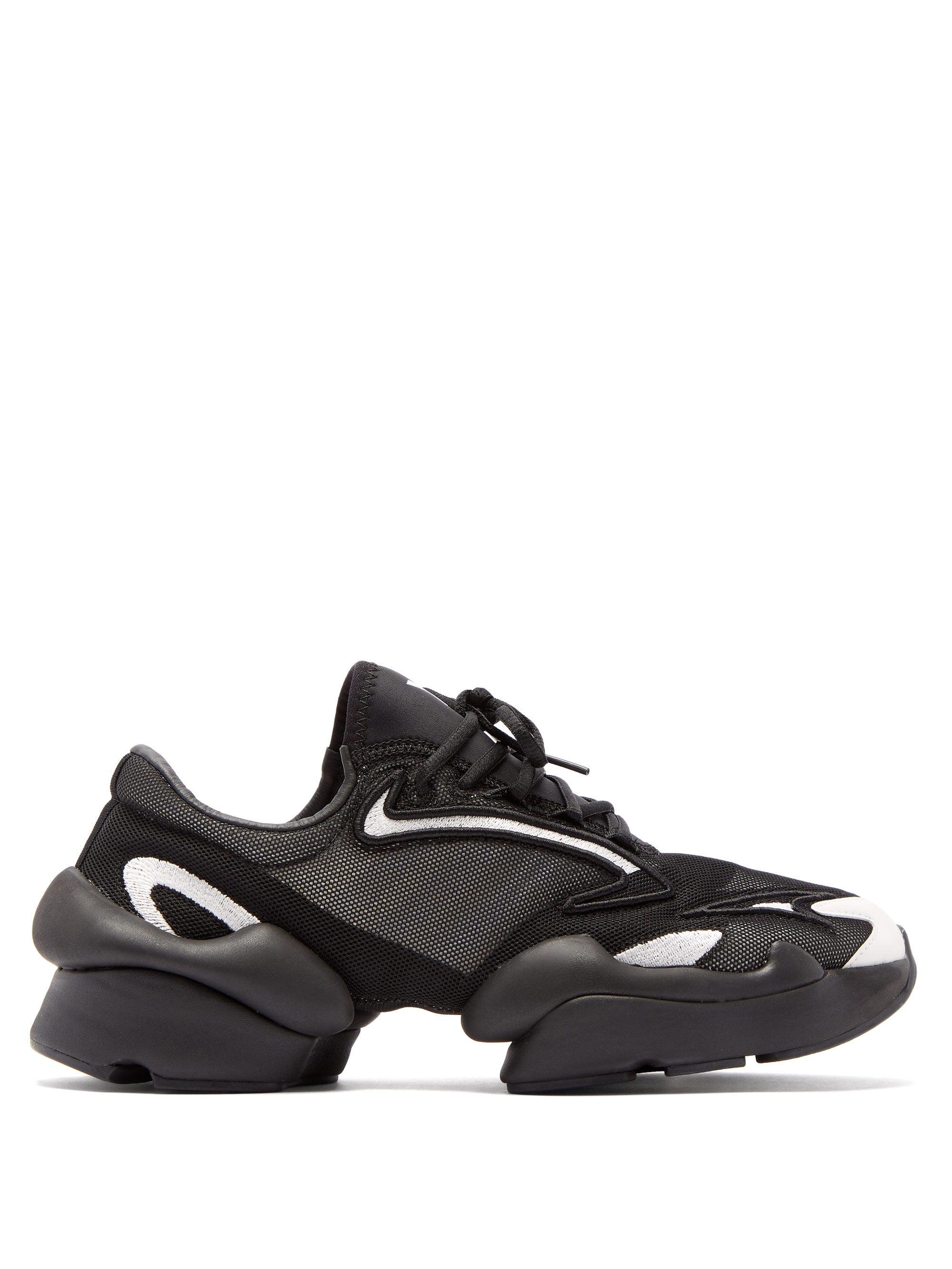 split sole trainers