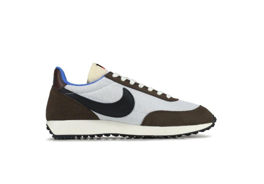 nike fabric sneakers