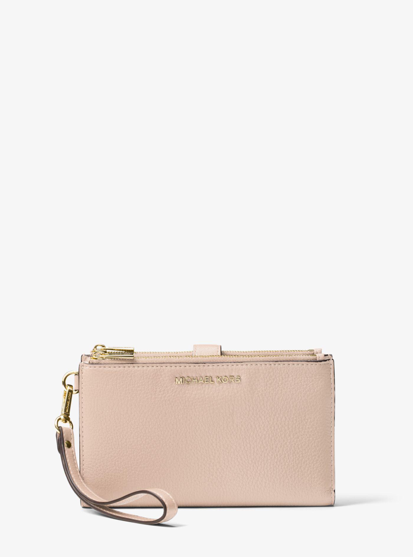 Michael Kors Adele Leather Smartphone Wallet in Soft Pink (Pink 