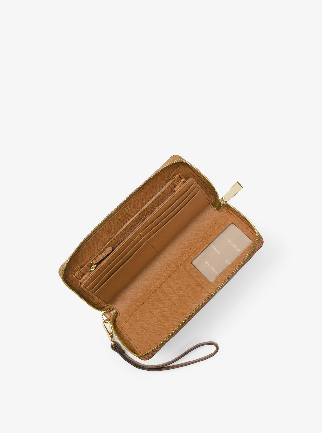 michael kors jet set continental wristlet