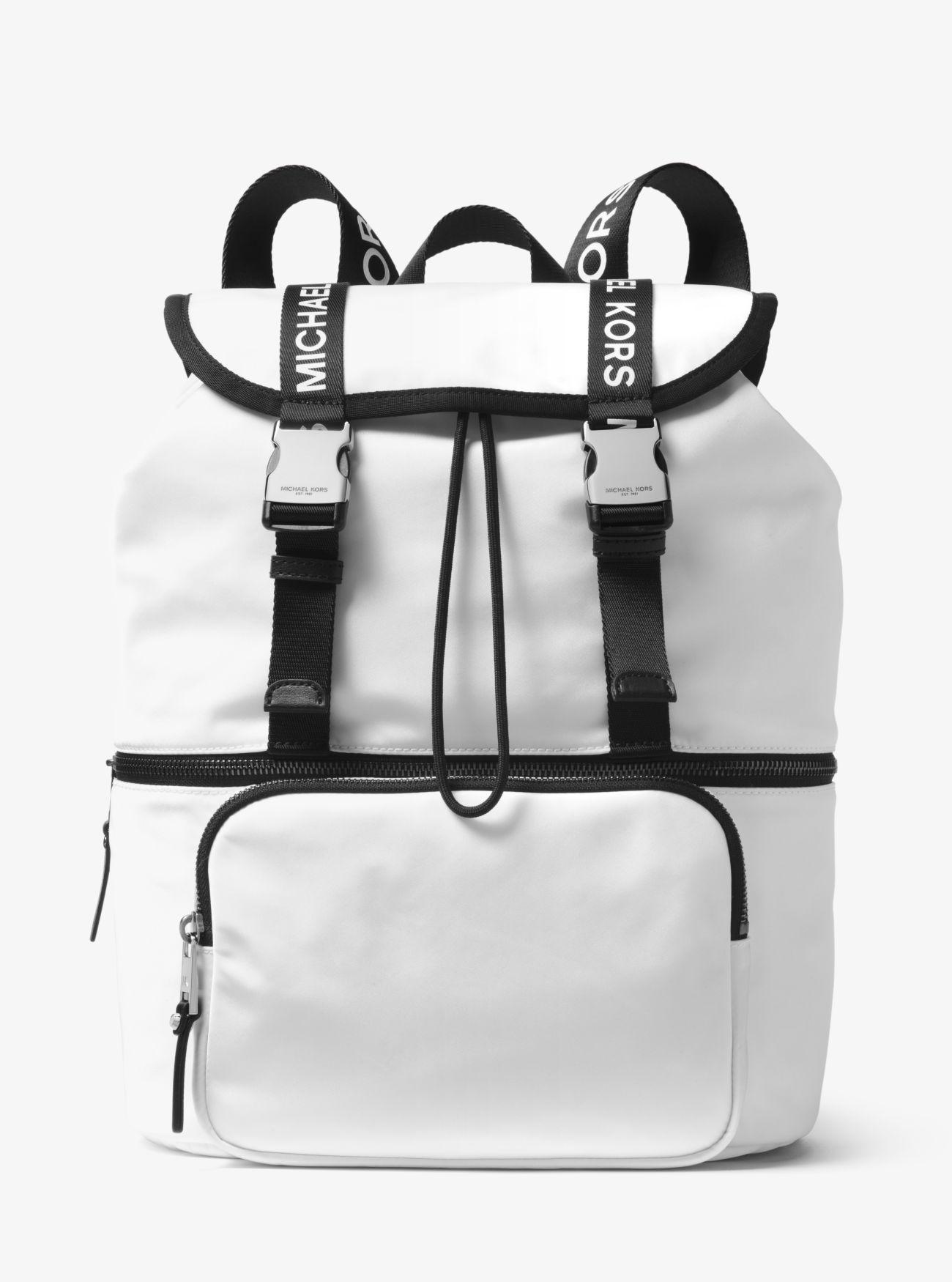 Zaino The Michael Grande In NylonMichael Kors in Materiale sintetico di  colore Bianco | Lyst
