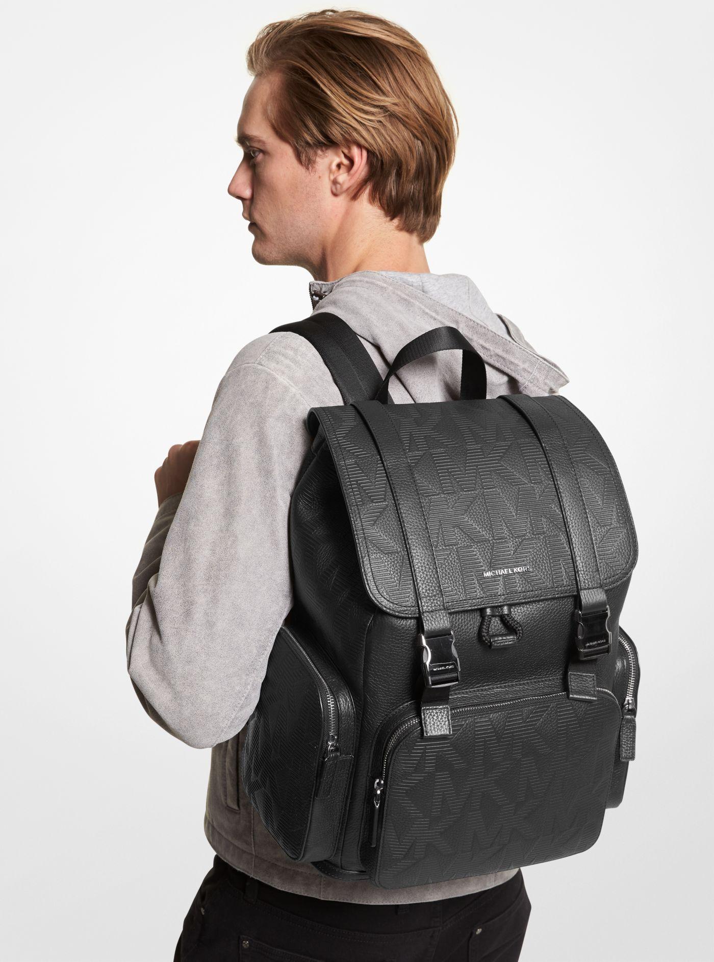 Thorny Elendig klamre sig Michael Kors Cooper Logo Embossed Leather Backpack in Black for Men | Lyst