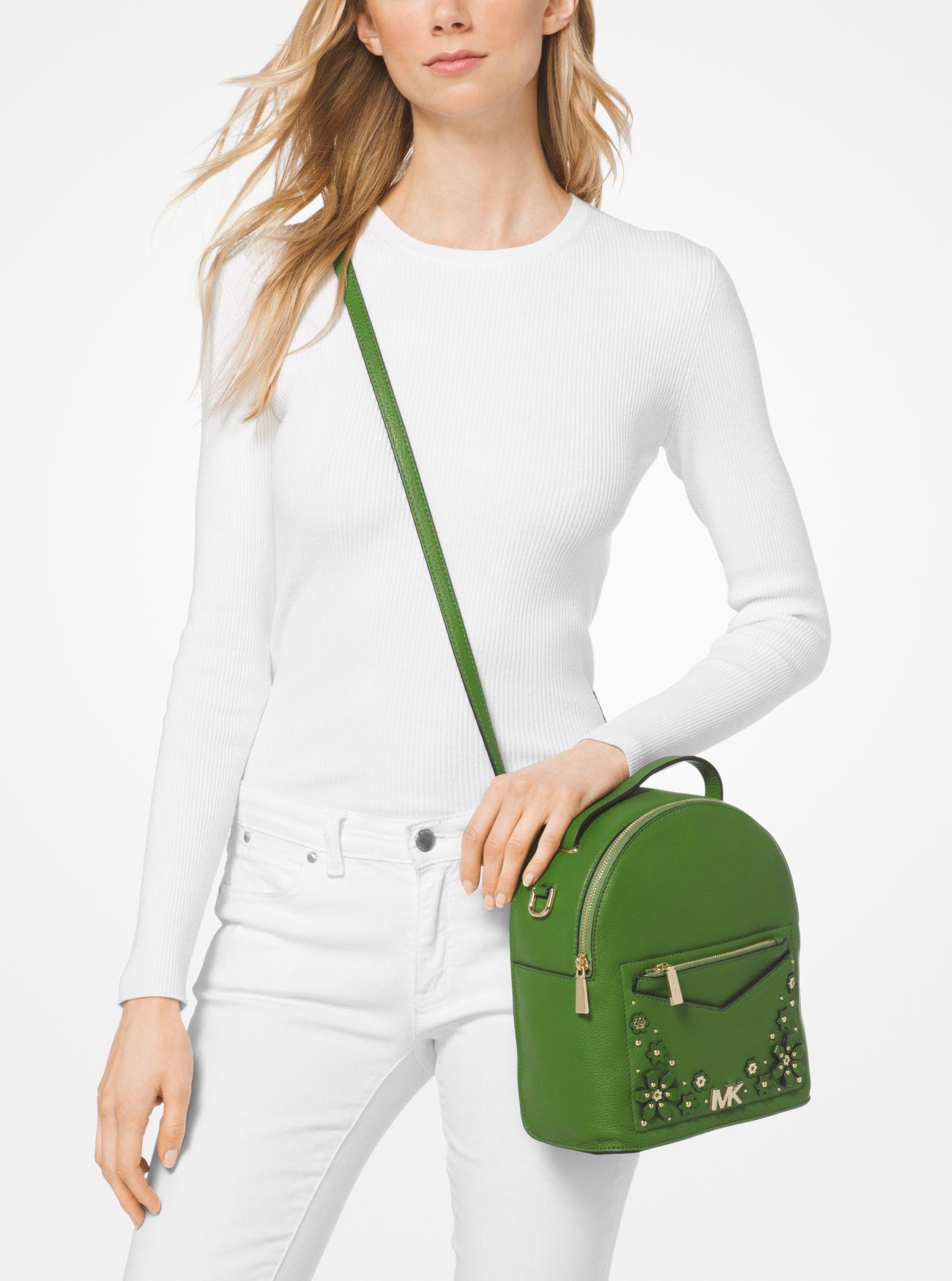 Zaino convertibile Jessa piccolo in pelle martellata decorata con motivo  florealeMichael Kors in Pelle di colore Verde | Lyst
