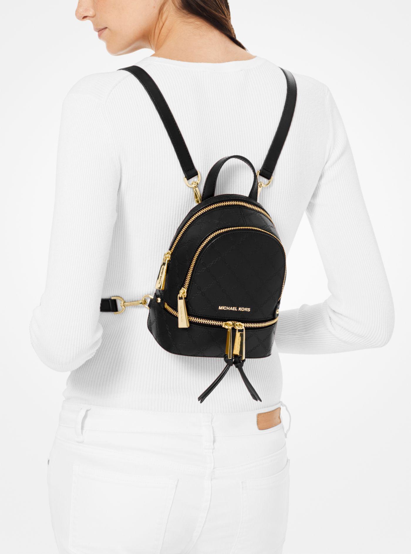 Mini sac à dos Rhea en cuir effet chaîne en relief Michael Kors en coloris  Noir | Lyst