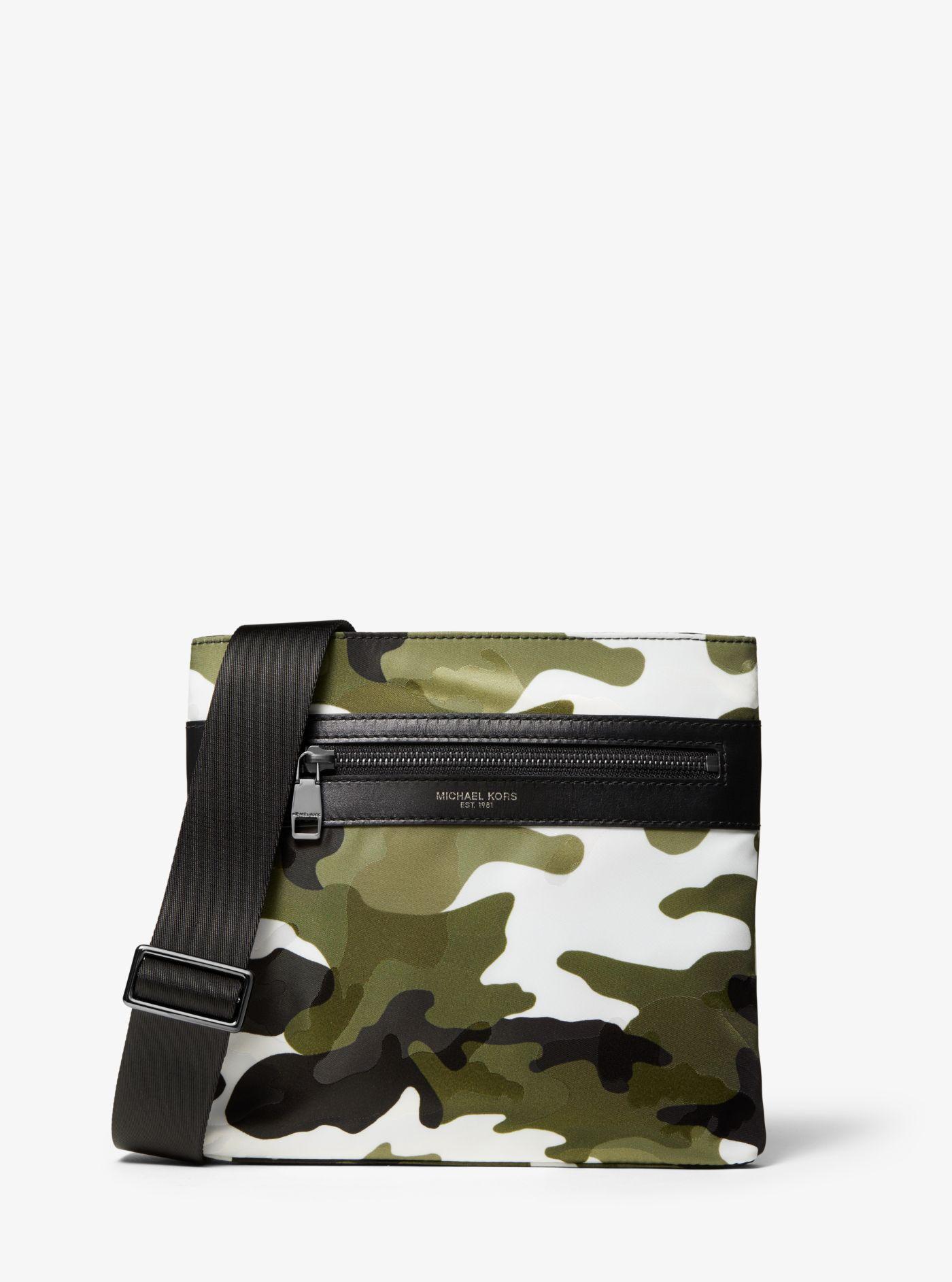 Petit sac à bandoulière Kent en nylon à motif camouflage Petit sac à bandoulière Kent en nylon à motif camouflage