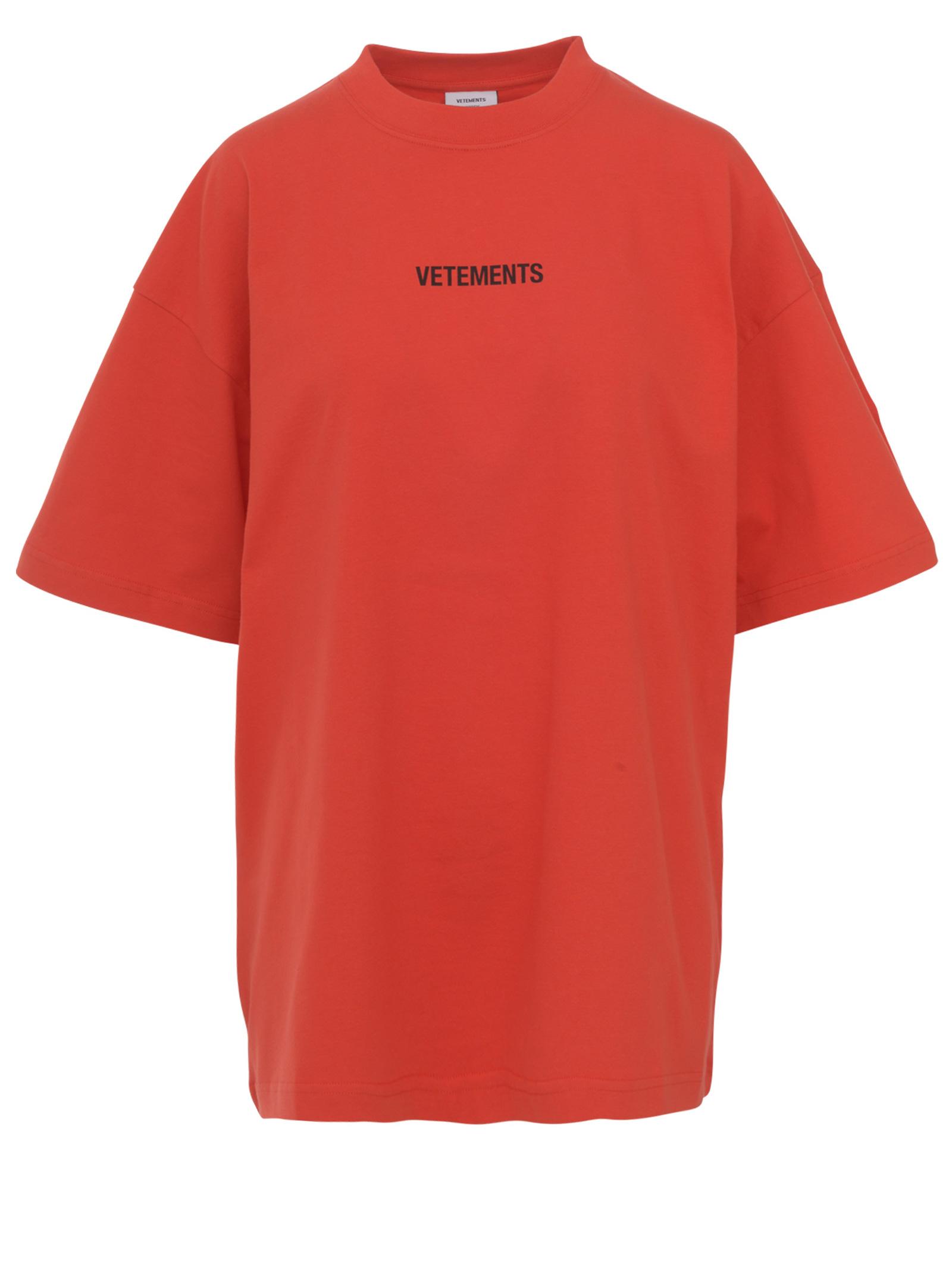 Vetements Red Oversized Cotton T-shirt With Black Printed Logo On The Front  And Tonal On The Back. | Lyst