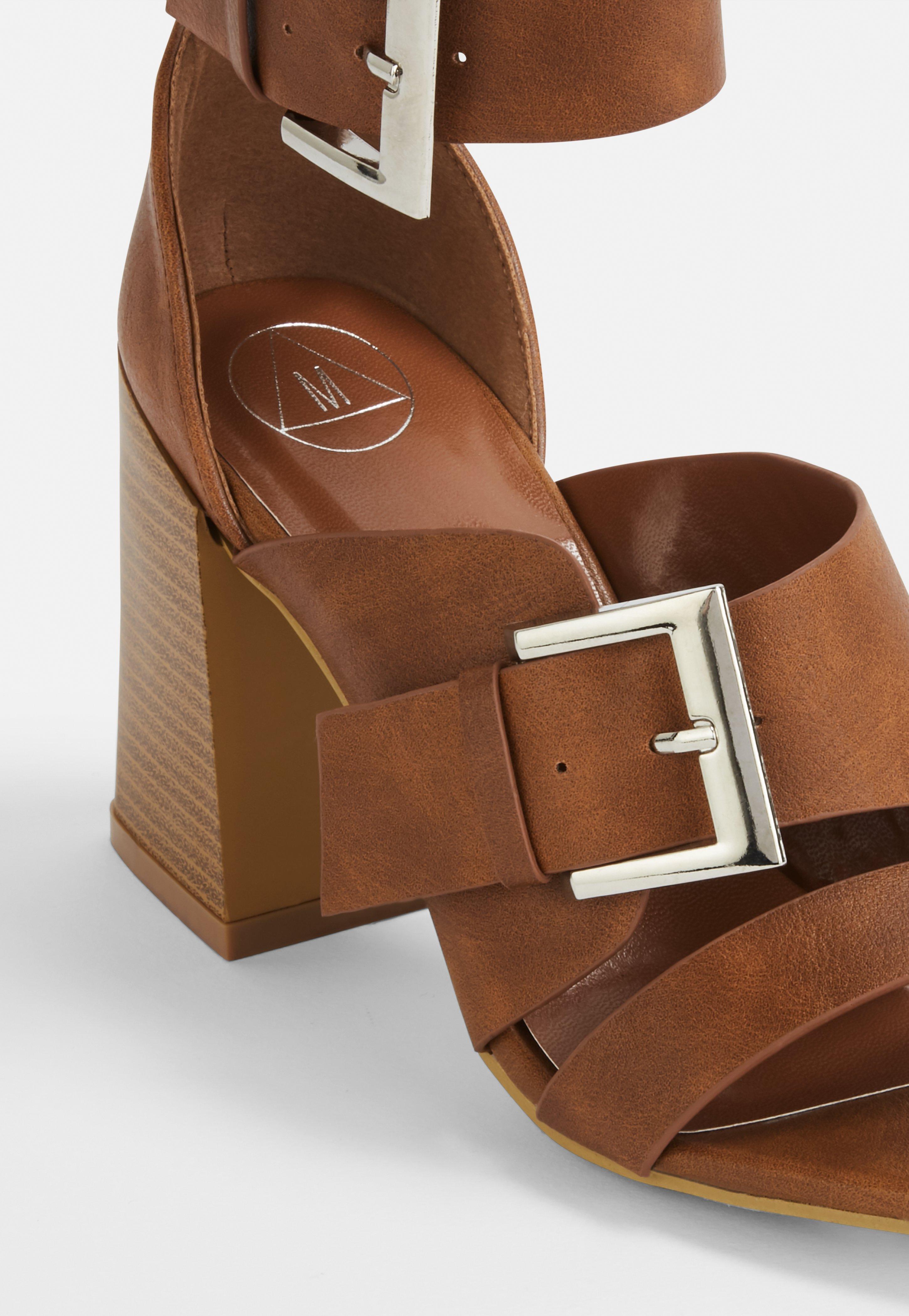 chunky heel buckle sandals
