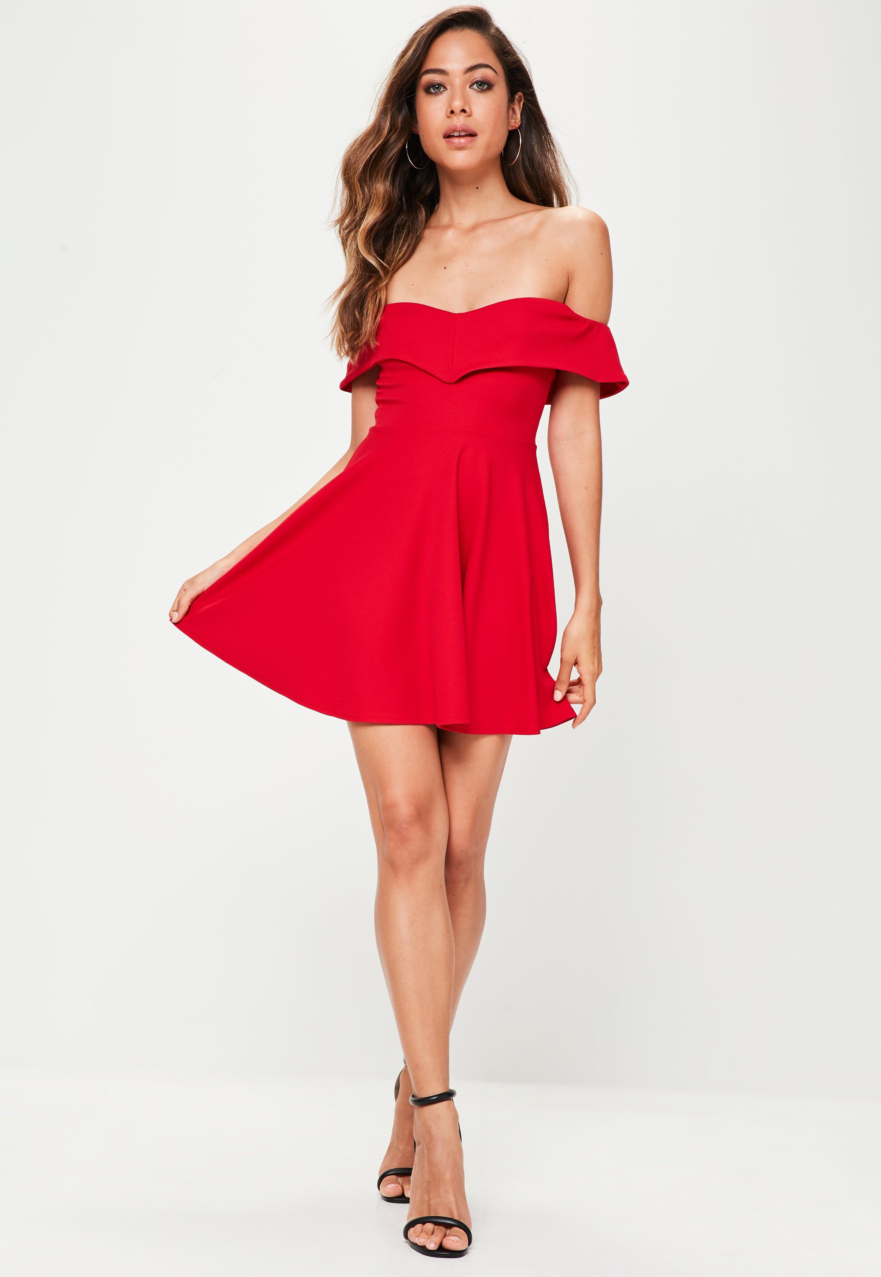 Купить красный вариант. Красивое красное платье. Красное короткое платье. Красное коктейльное платье. Косное платье короткое.