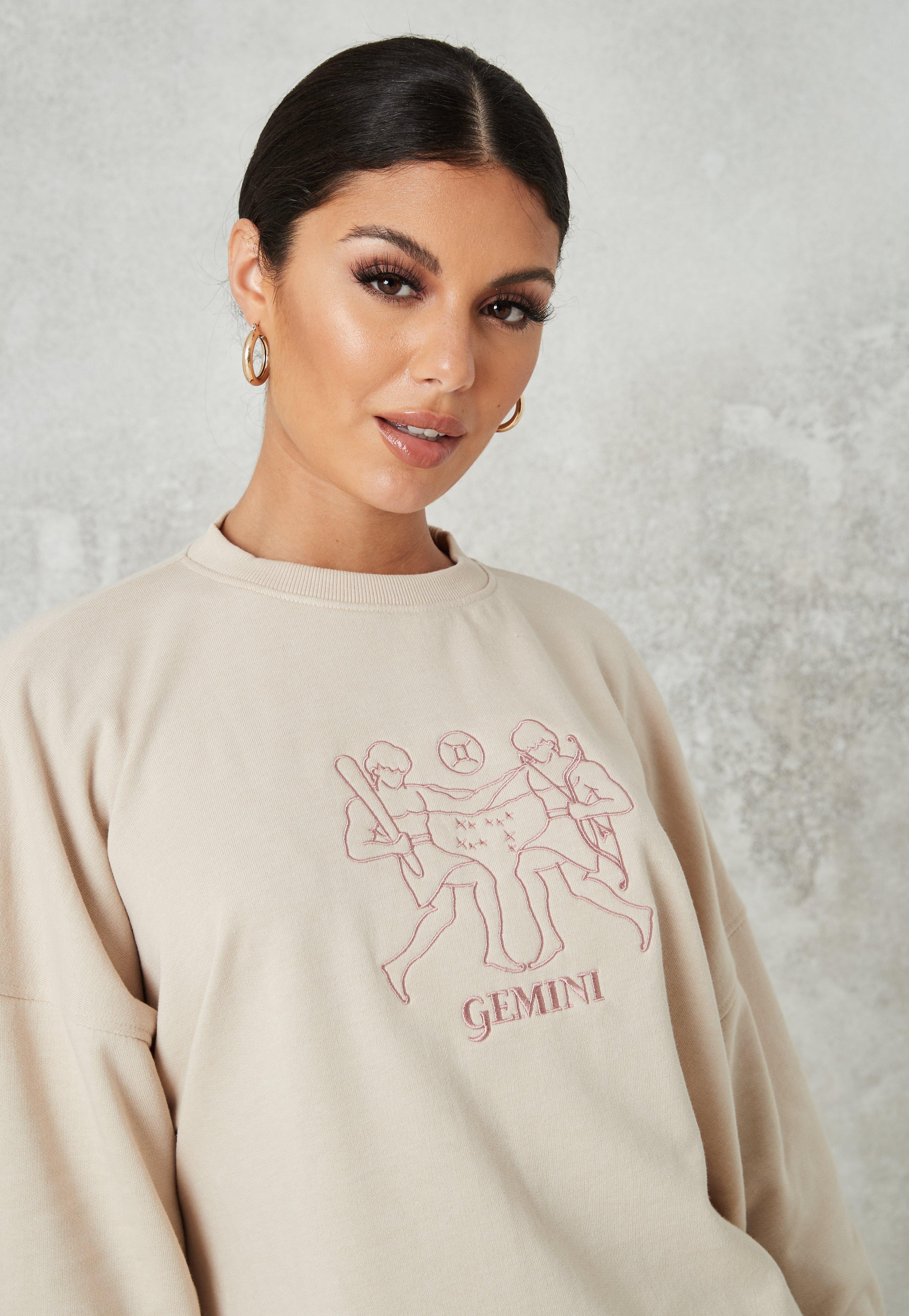 Missguided Synthetic Gemini Zodiac Oversized Sweatshirt in Cream (Natural)  - Lyst
