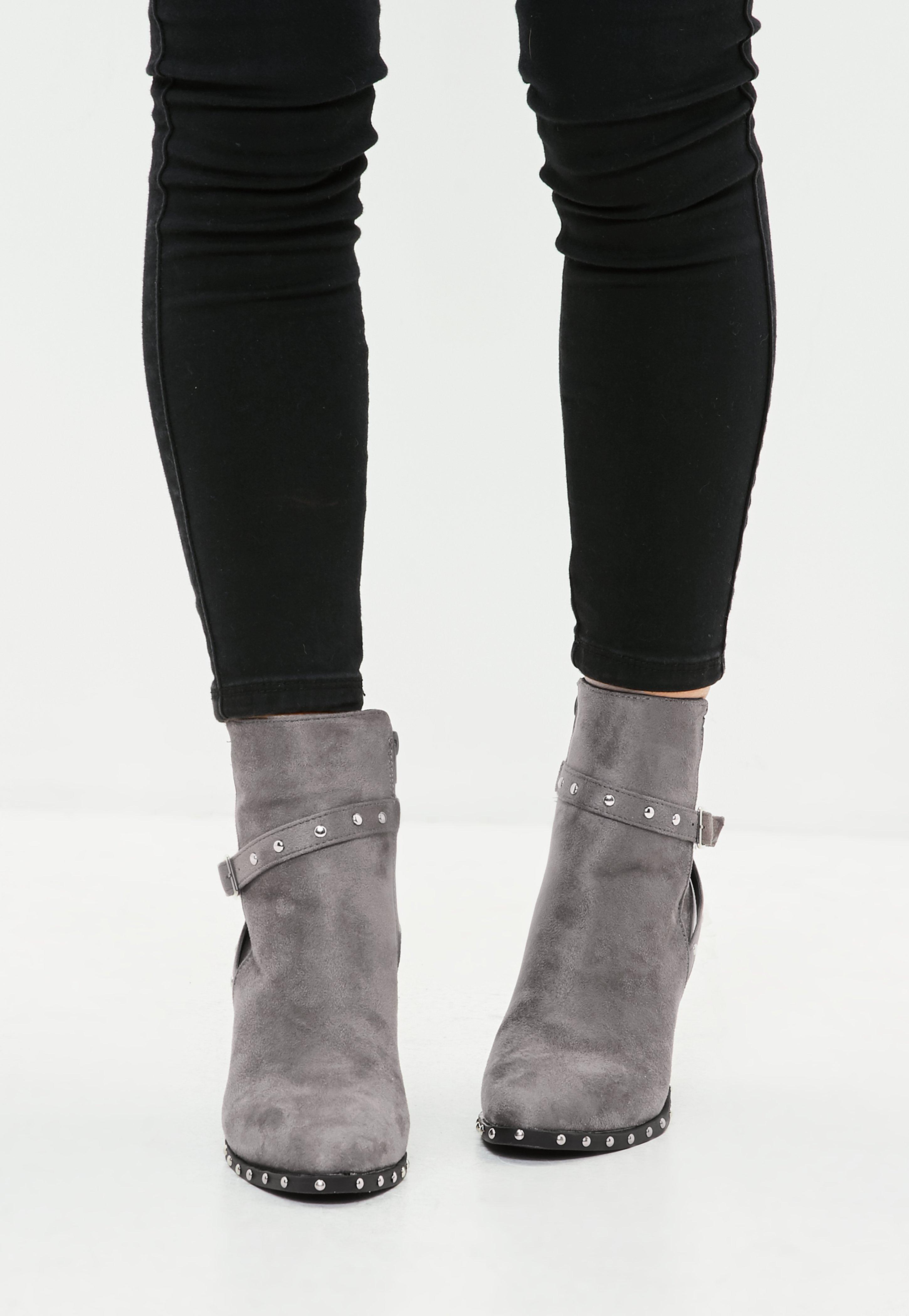 Missguided Silver Studded Western Ankle Boots in Metallic - Lyst