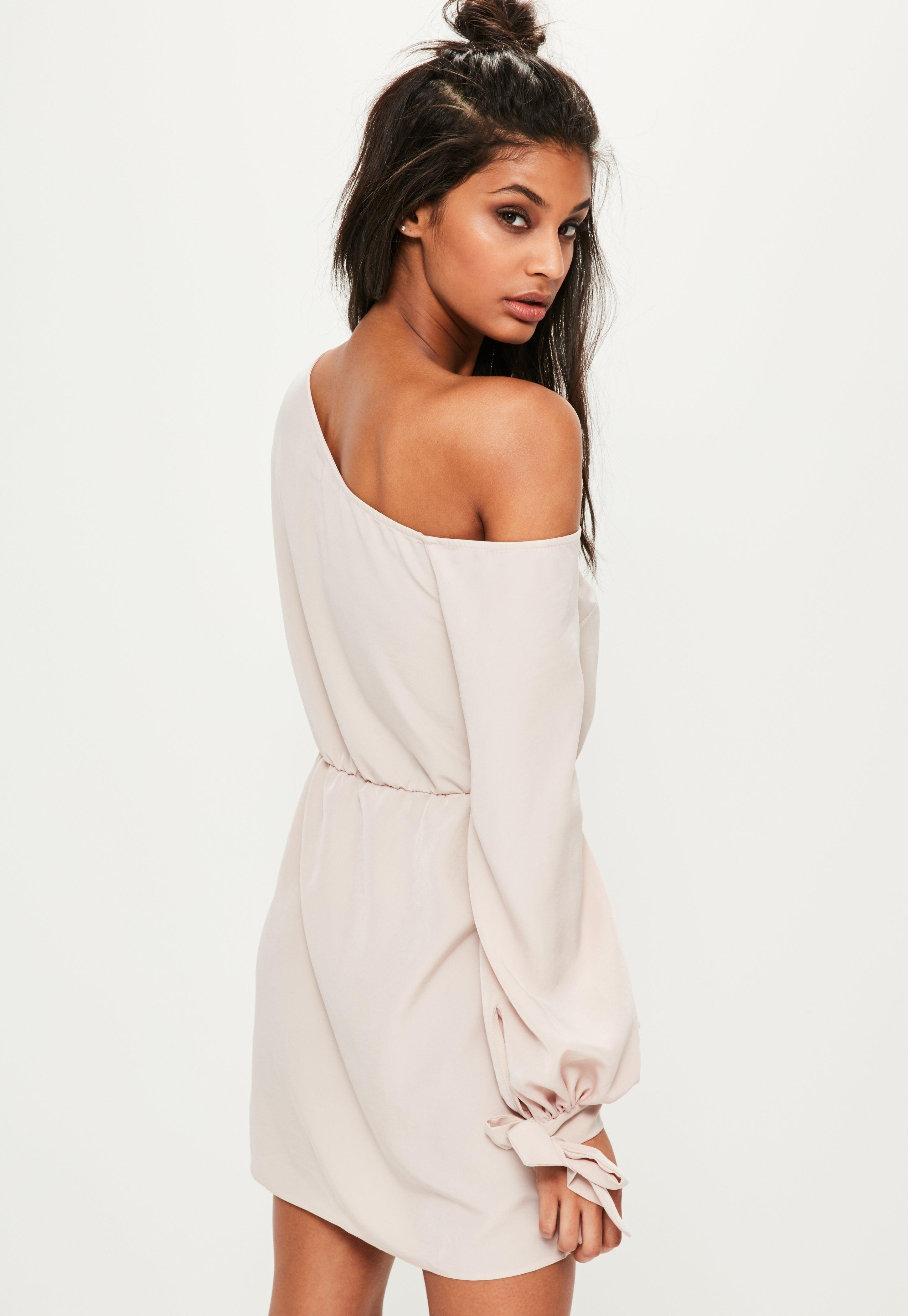 balloon sleeve shift dress