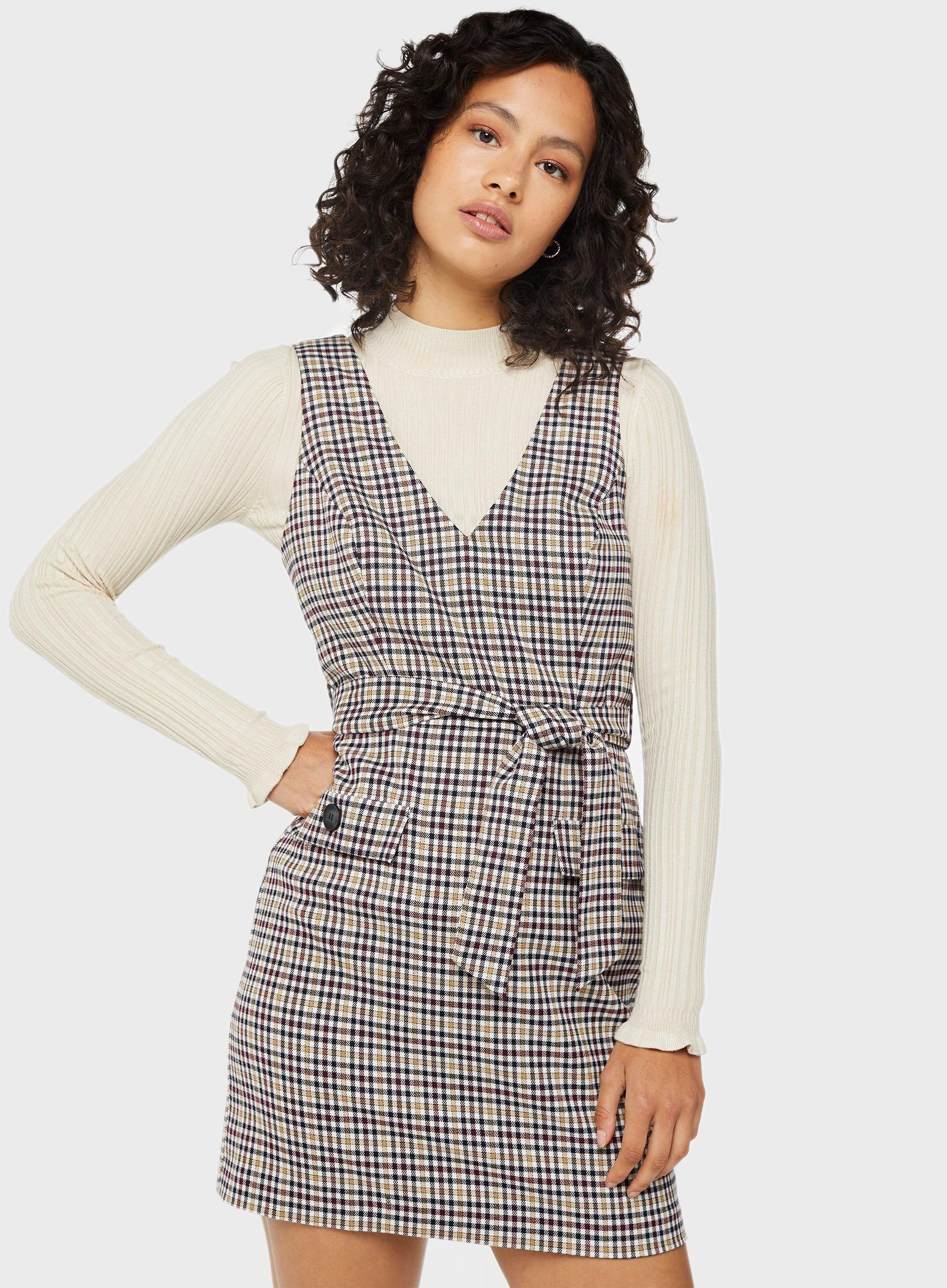 tan pinafore