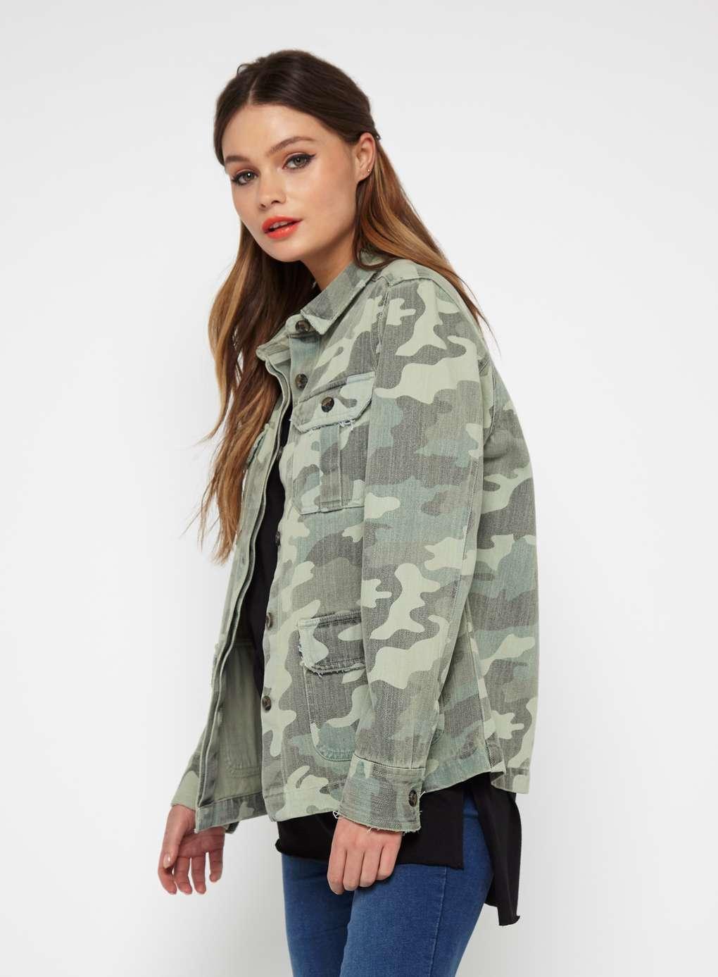 Miss Selfridge Cotton Army Camouflage Shacket in Green - Lyst