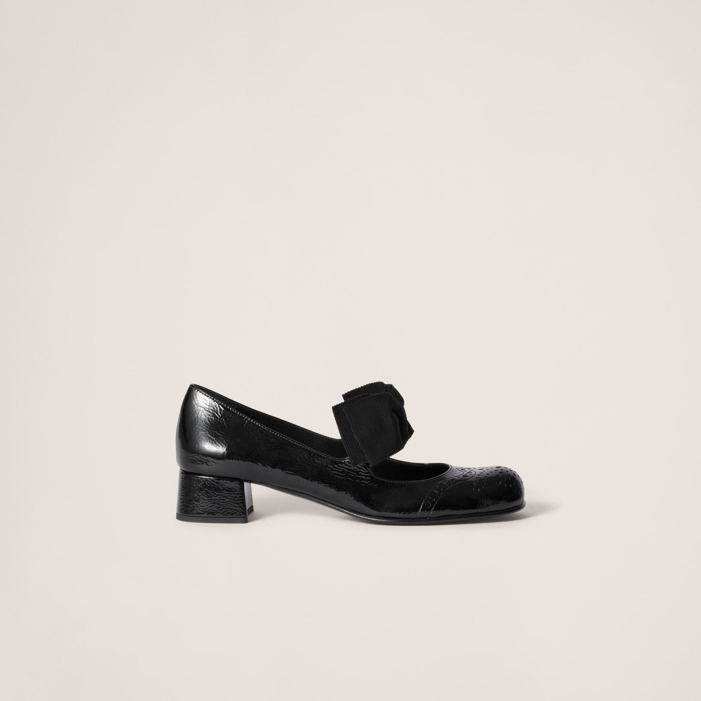 Miu Miu Patent Leather Pumps With Bow in Black | Lyst UK
