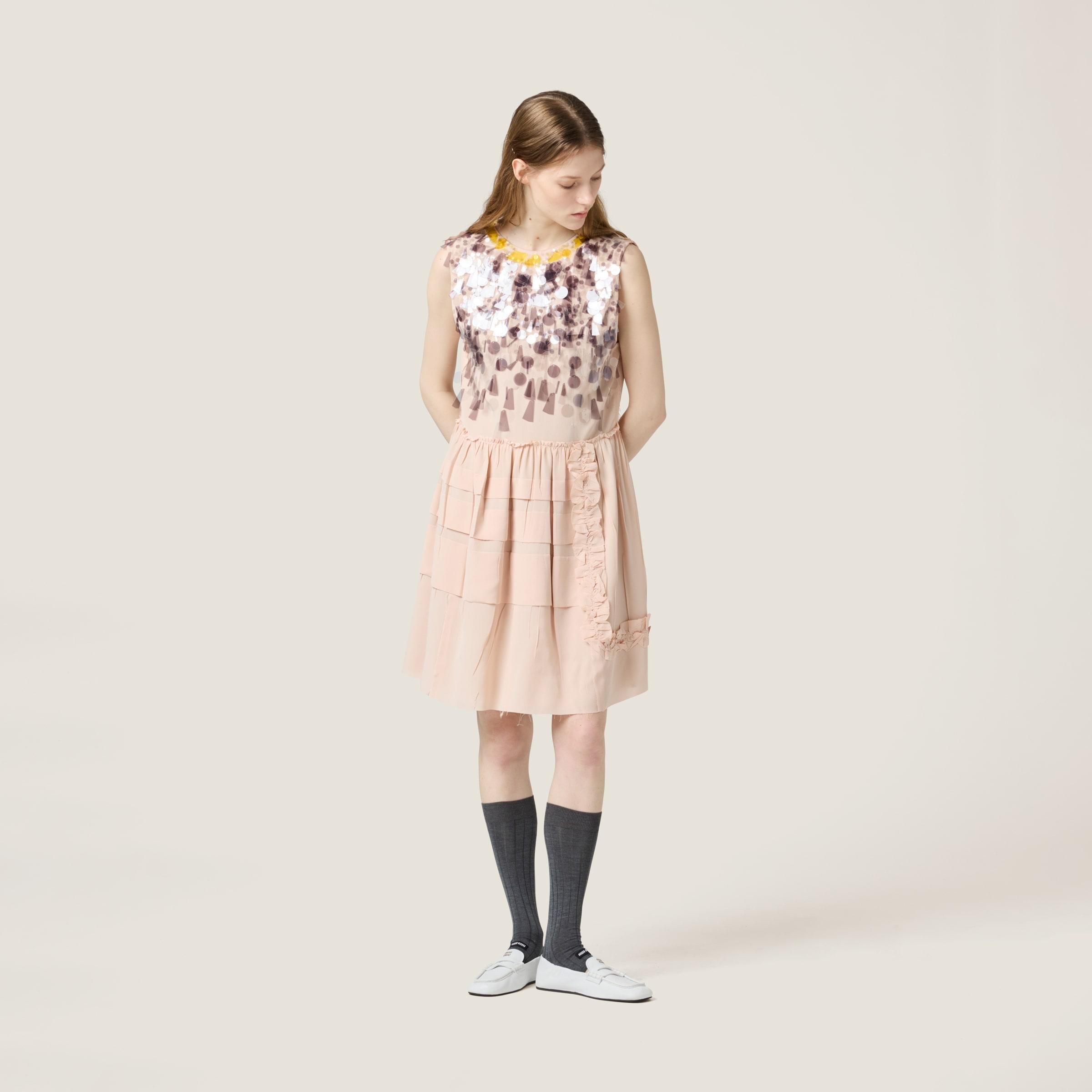 関税・送料込 MIU MIU Embroidered viscose blend mini ドレス XSサイズあり】編み上げリボン×フラワー刺繍レースタイトミニ