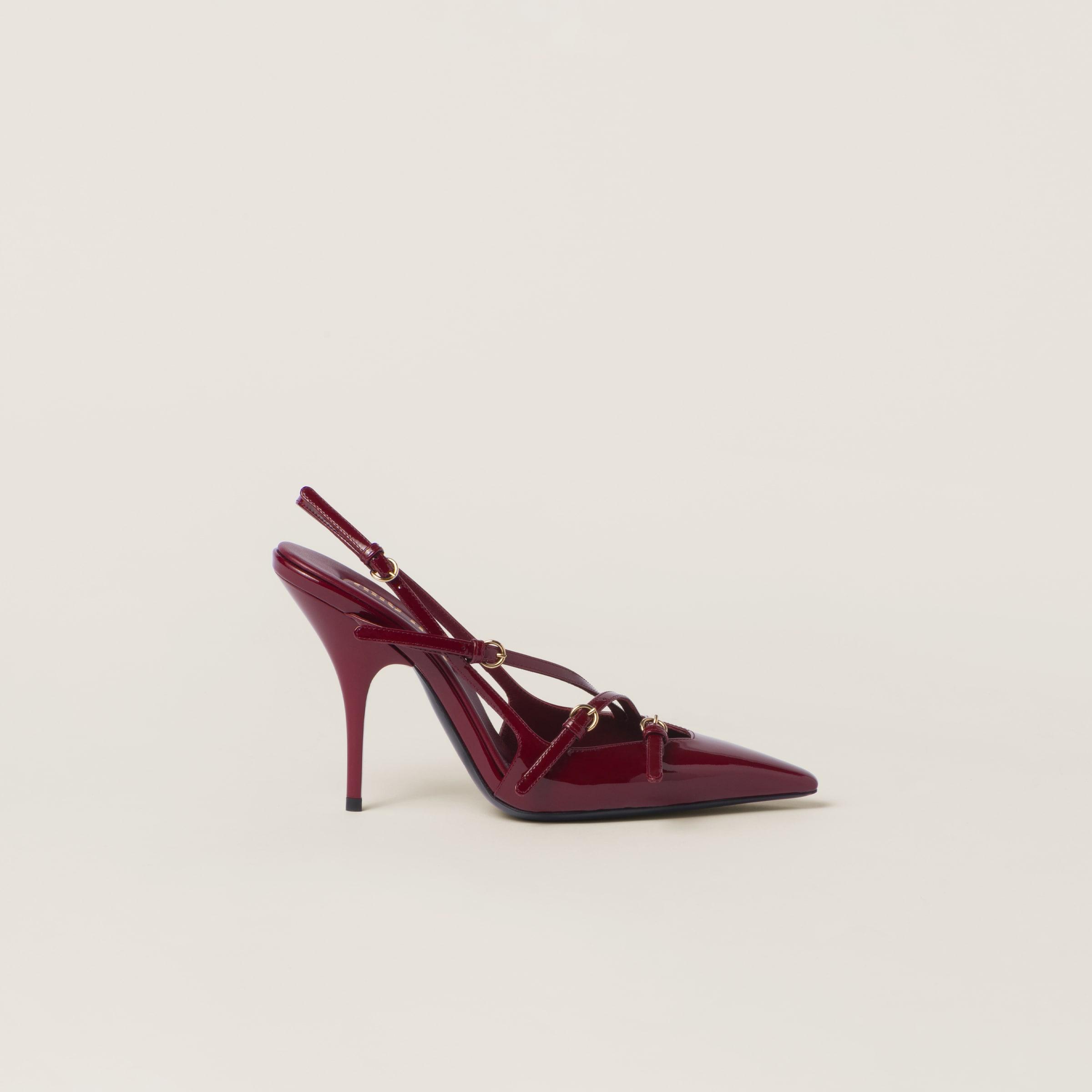 フラットシューズ MIU MIU PATENT LEATHER FLAT SLINGBACKS WITH BUCKLES Miu Miu Patent leather slingbacks with buckles | REVERSIBLE