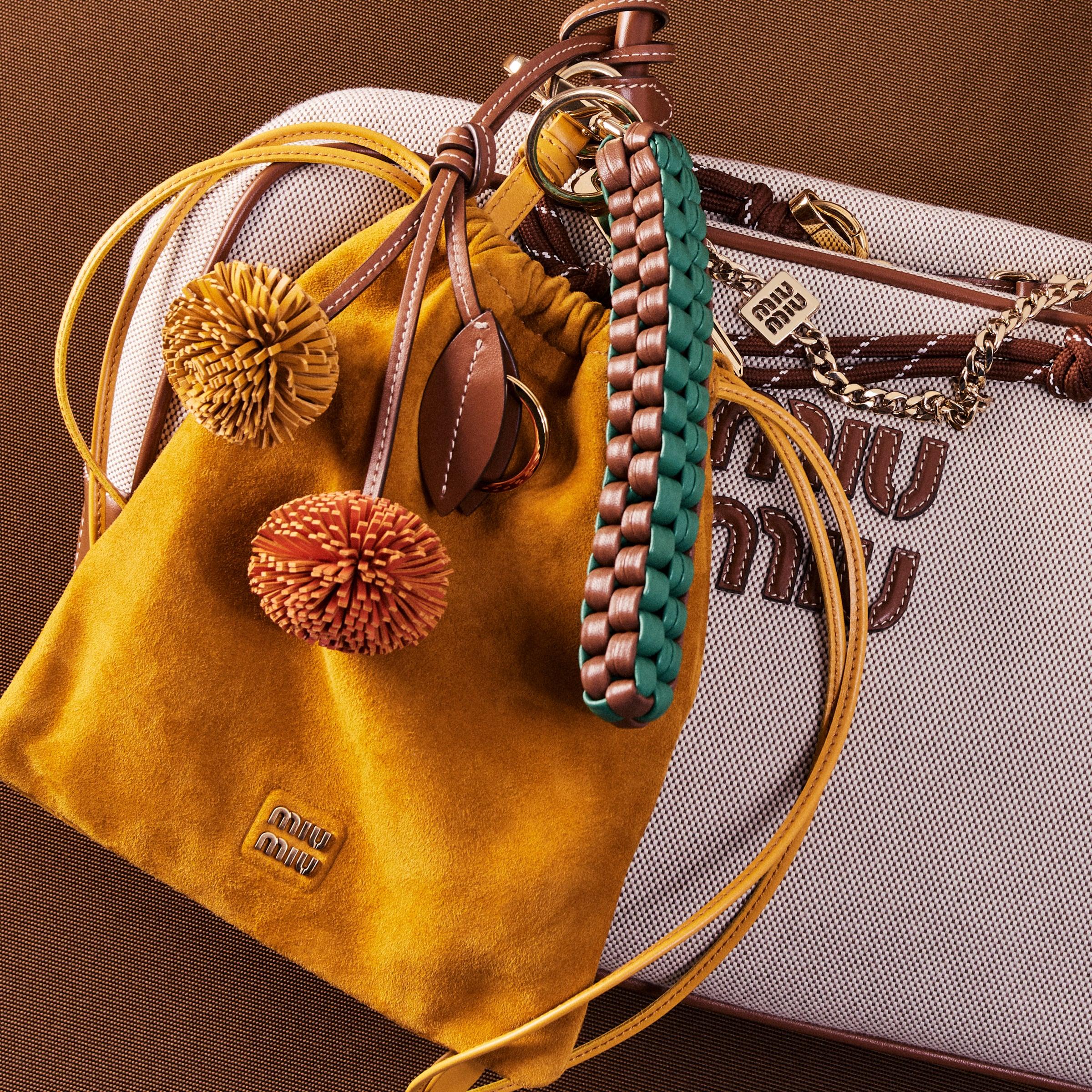 キーホルダー・キーリング Miu Miu Wander Trick For Bags Miu Miu Wander Wicker Trick in Natural | Lyst