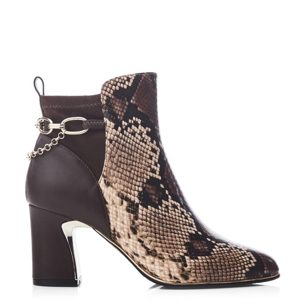 Moda in pelle sales snakeskin shoes