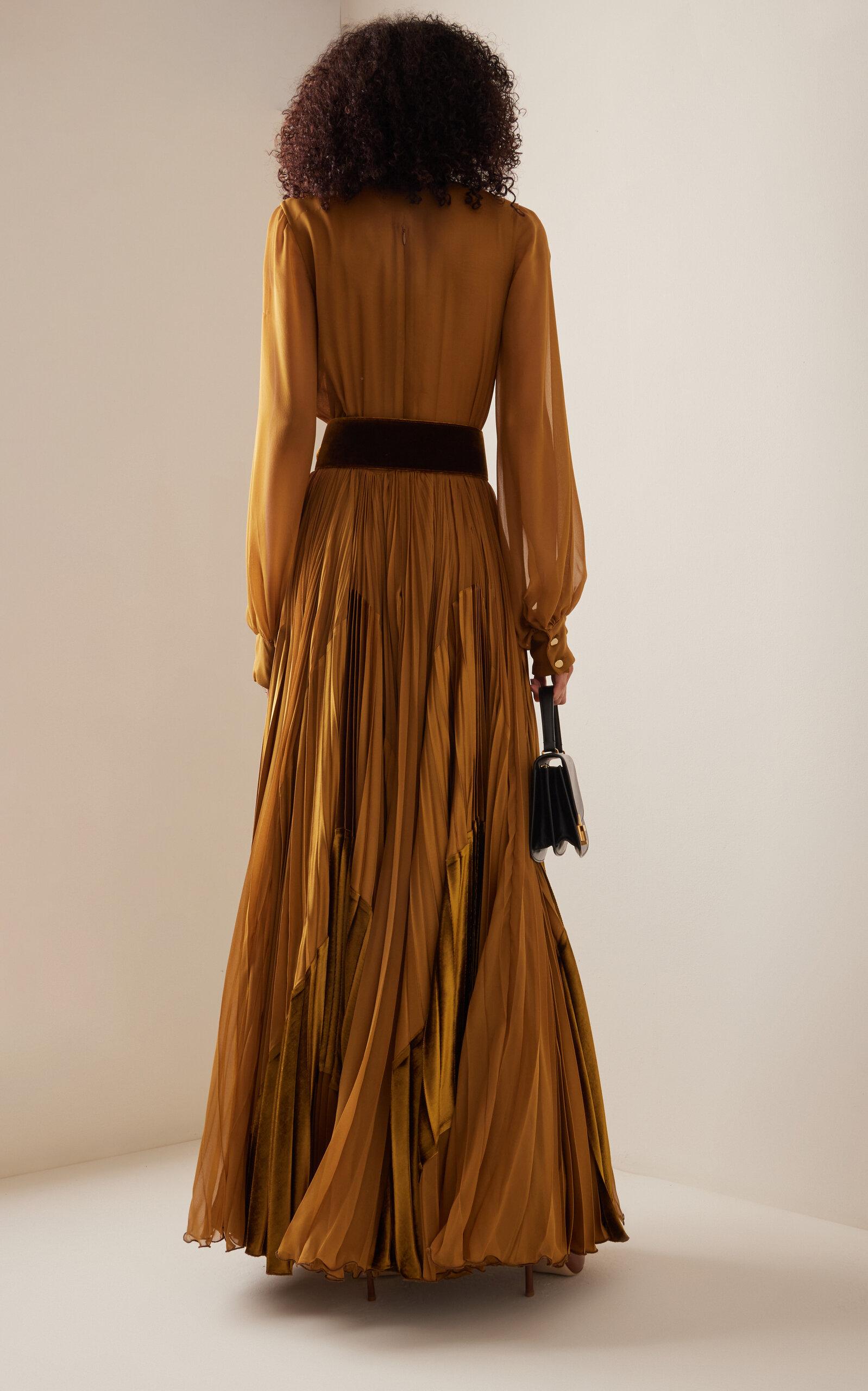 Sergio Hudson Blouson-tie Pleated Silk Maxi Dress in Natural | Lyst