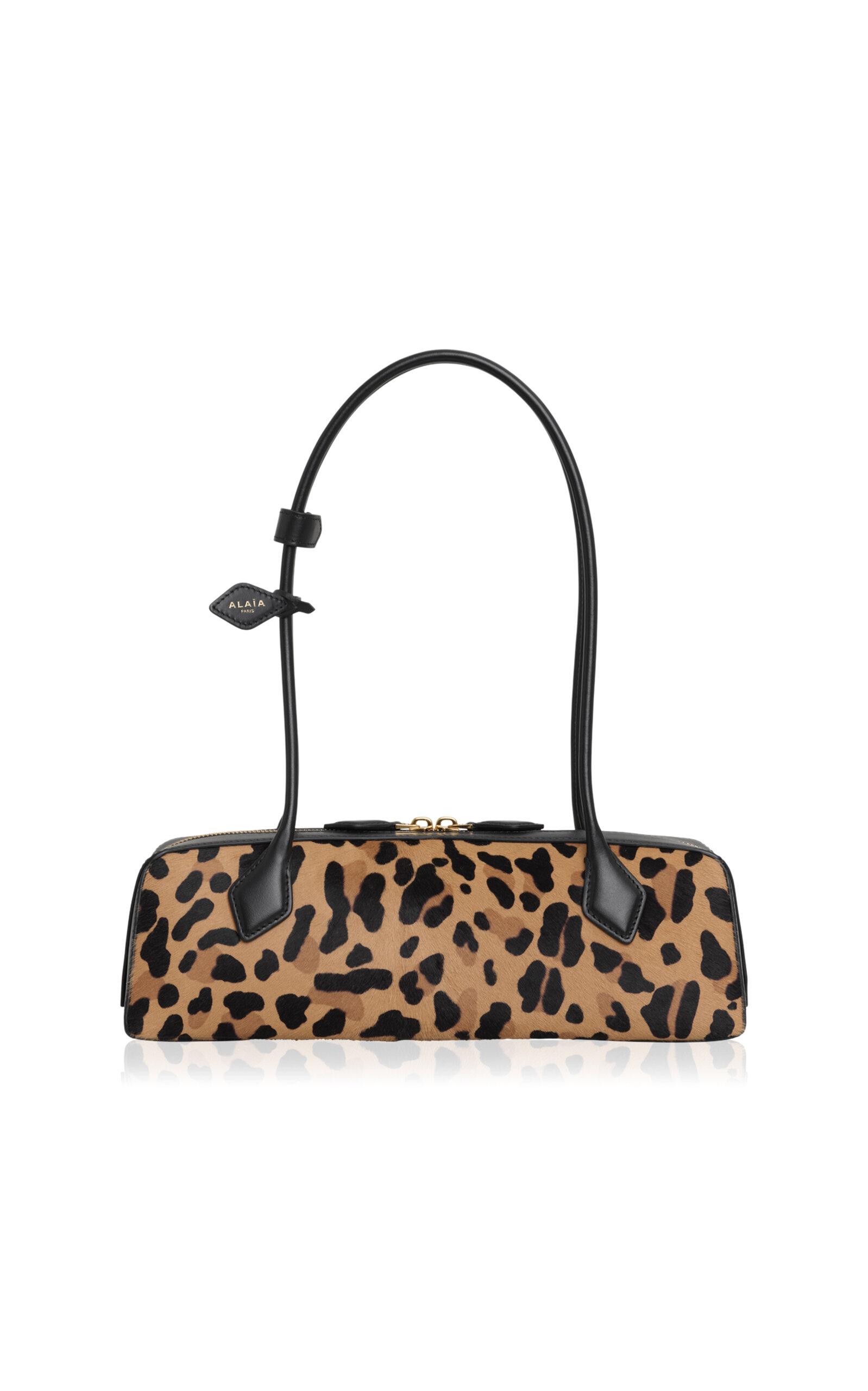 バッグ・カバンその他 Alaia Le Teckel medium bag in leopard-print pony hair Alaïa Le Teckel medium bag in leopard-print pony hair