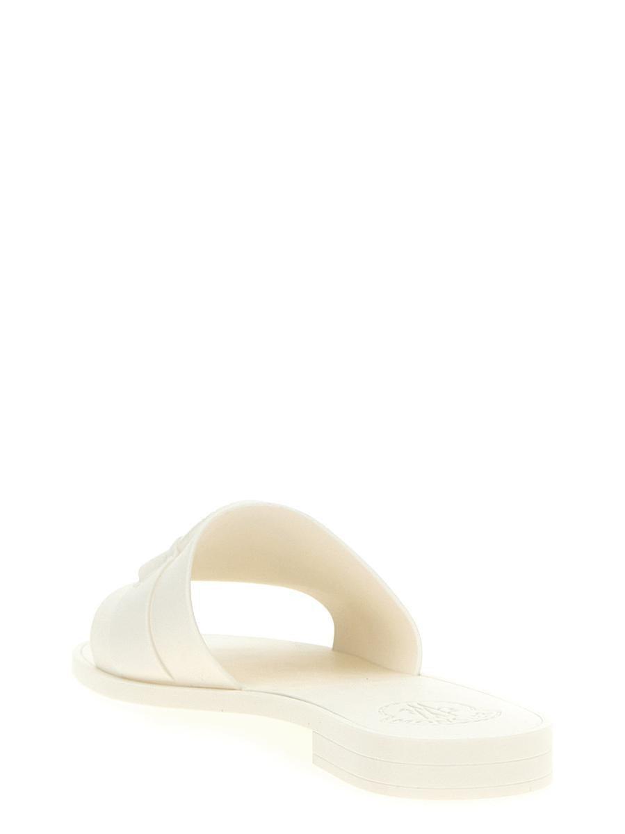 モンクレール Mon Slidesサンダル ホワイト Moncler 'Mon' Slides in White | Lyst