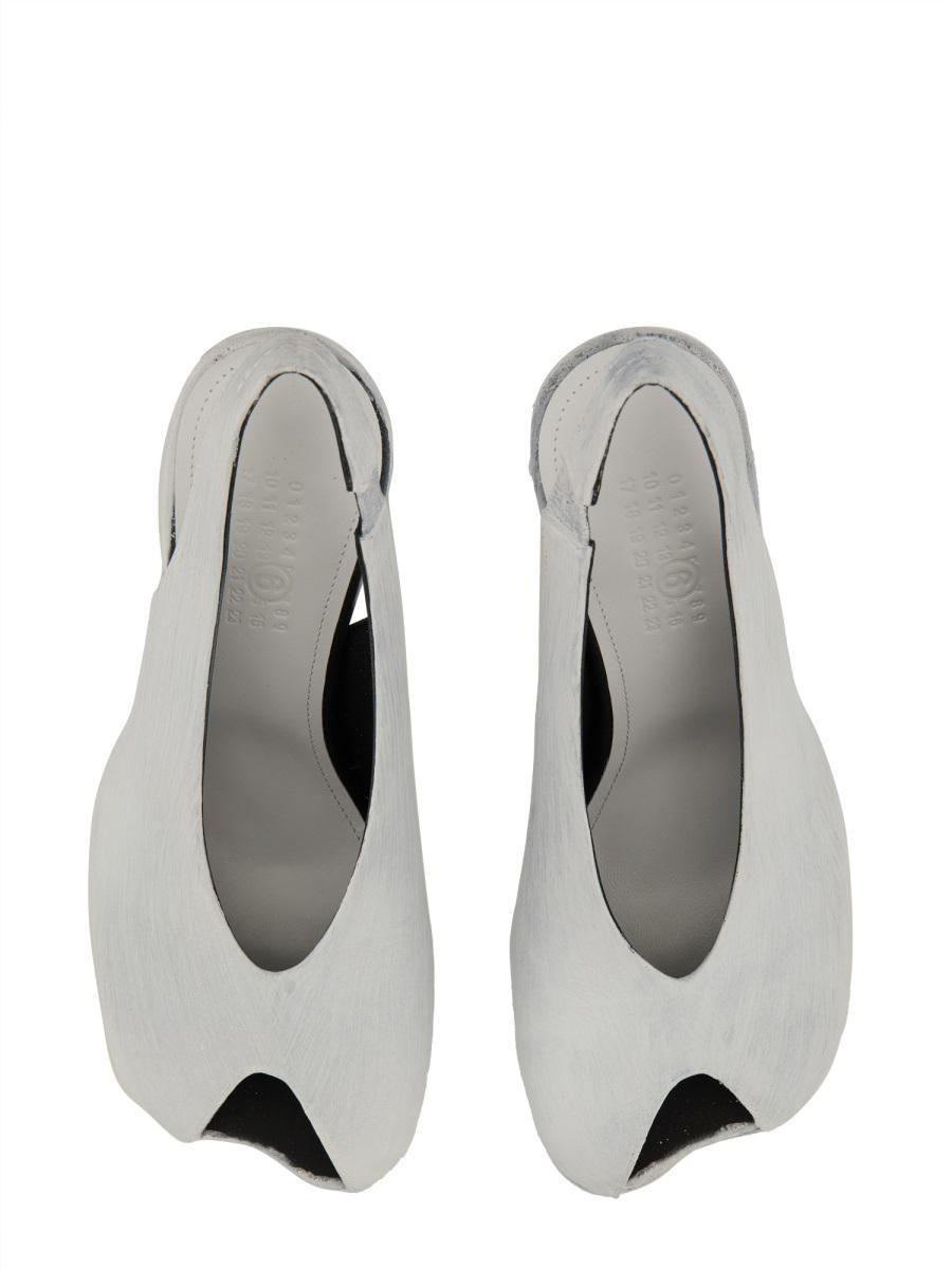 サンダル・ミュール MM6 MAISON MARGIELA SANDAL ANATOMIC VARNISHED MM6 Maison Margiela Anatomic Heels in Black | WE ARE ICONIC