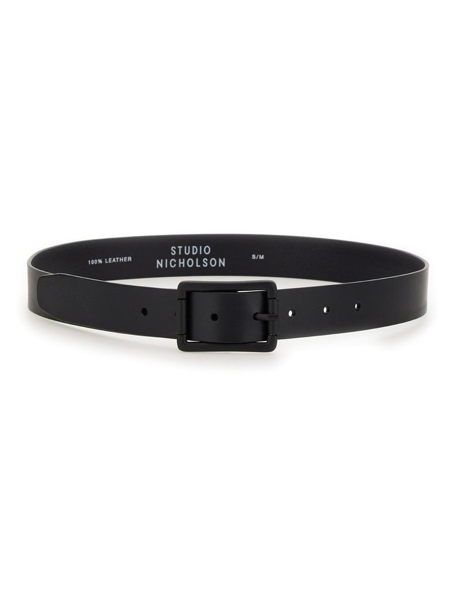STUDIO NICHOLSON｜ (LEATHER BELT DARKEST NAVY (971)) Studio Nicholson Leather Belt in Darkest Navy – JUDITH