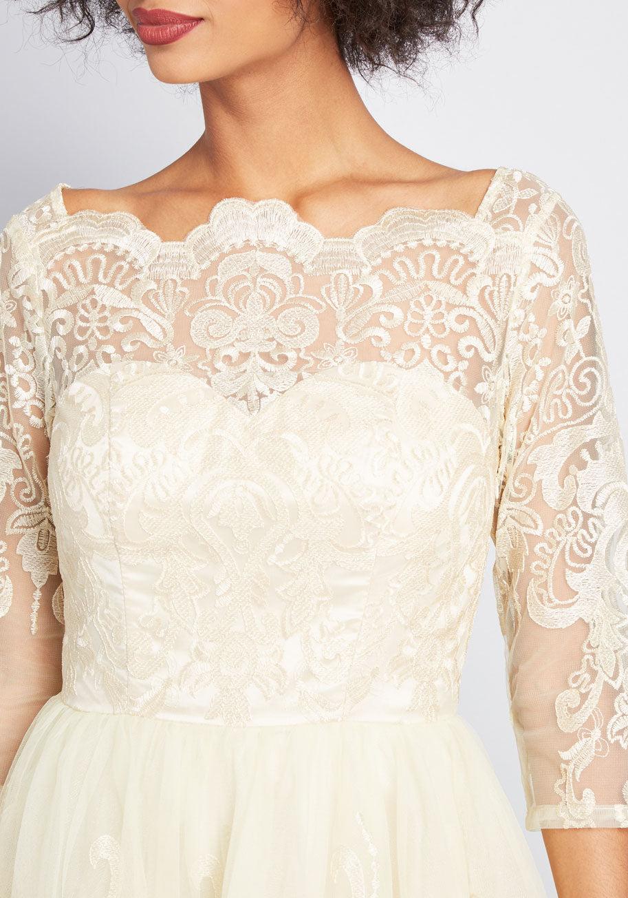Chi Chi London Gilded Grace Lace Dress in Natural | Lyst