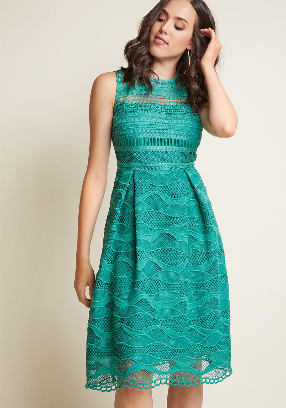7 Reviews from our Community Basically what the title says. I drool over modcloth dresses and was just wondering if there's any sites similar with the same reasonable price tags.