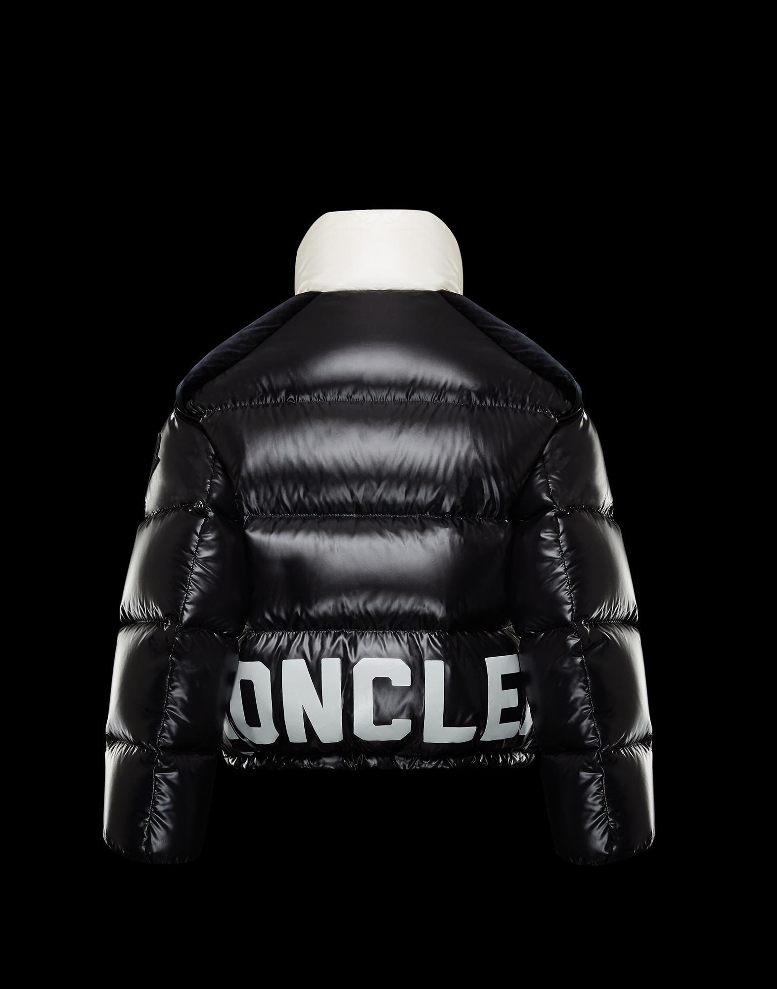 Moncler Chouelle Logo Lacque Down Puffer Coat in Black | Lyst UK