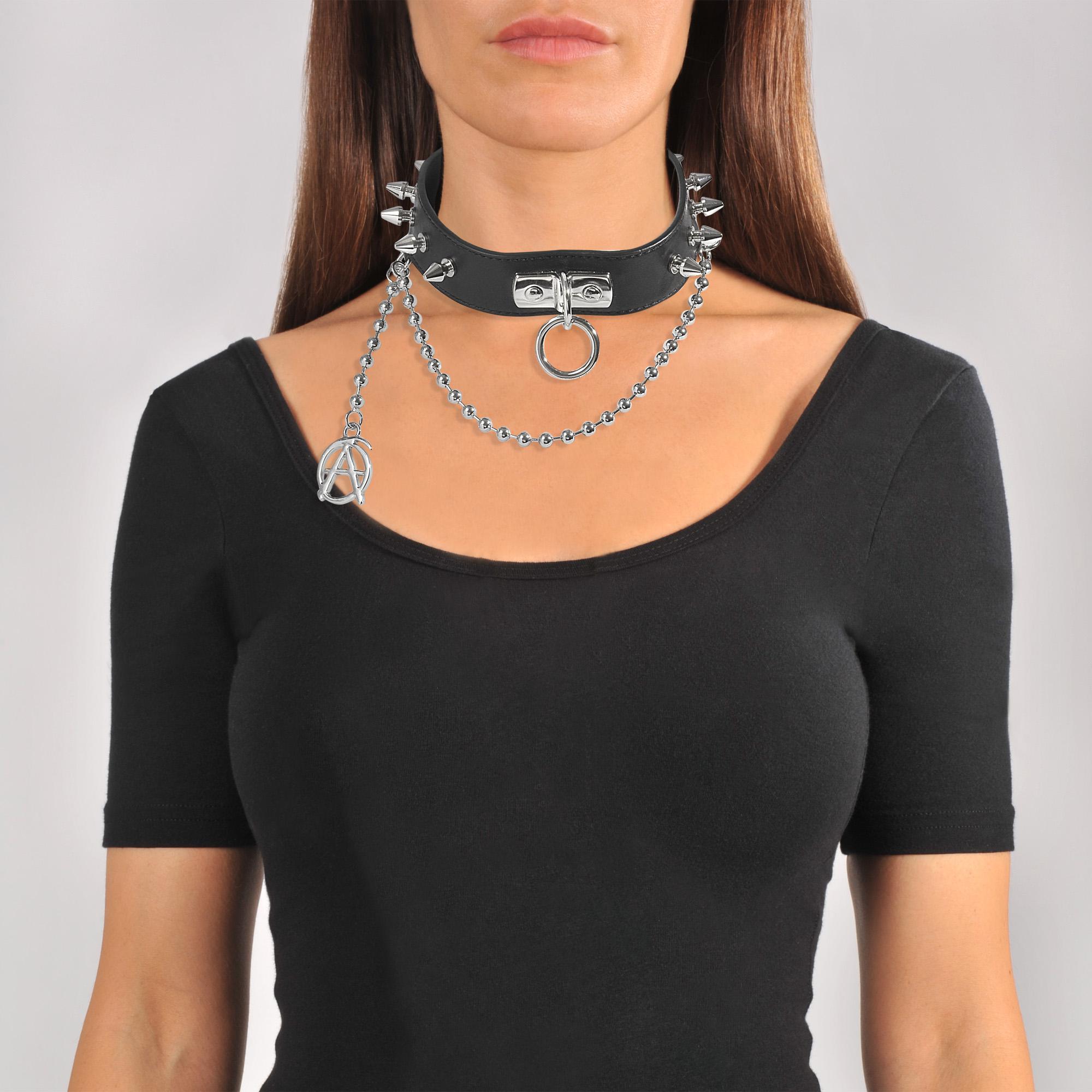 moschino choker necklace