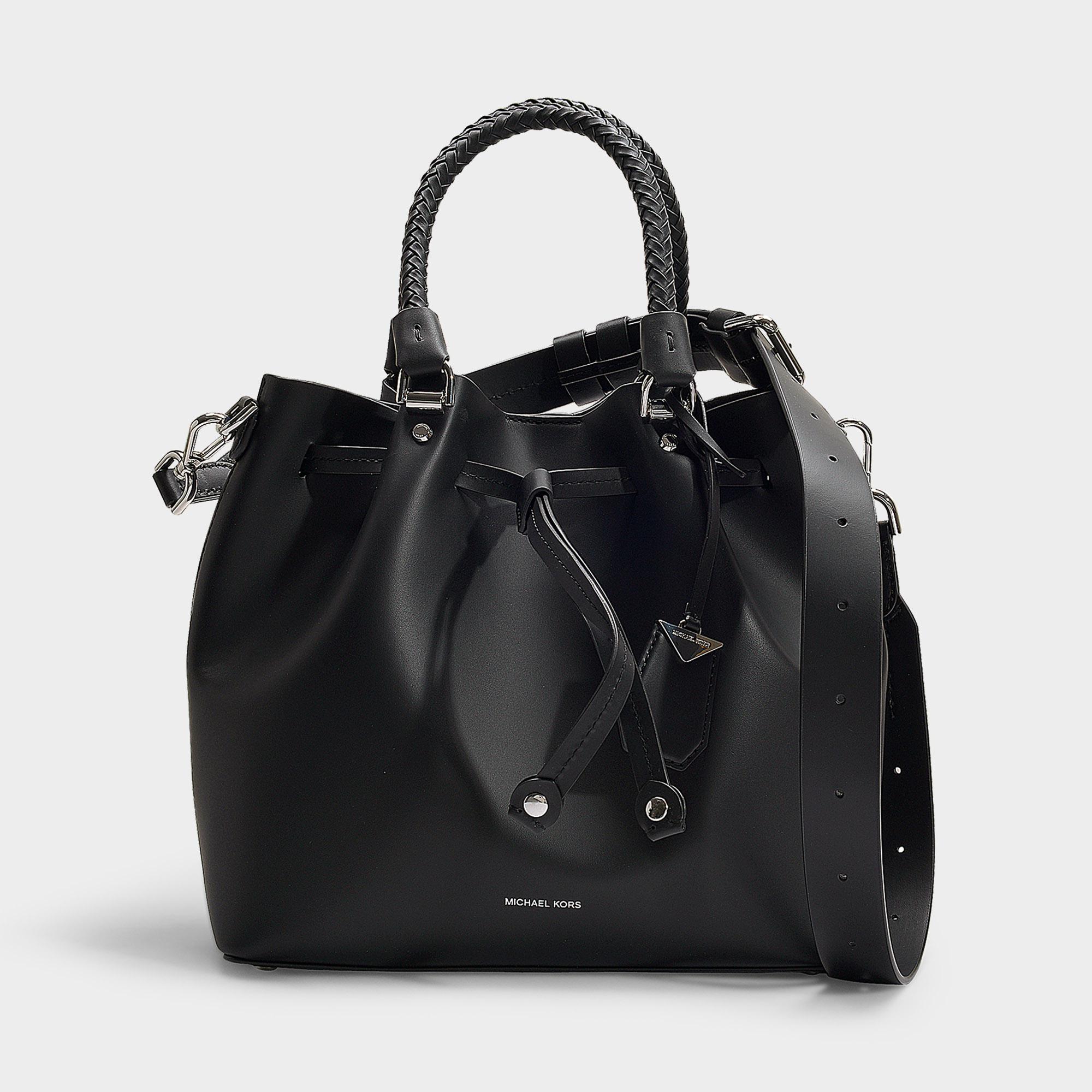 Michael Kors Blakely Leather Bucket Bag in Black | Lyst