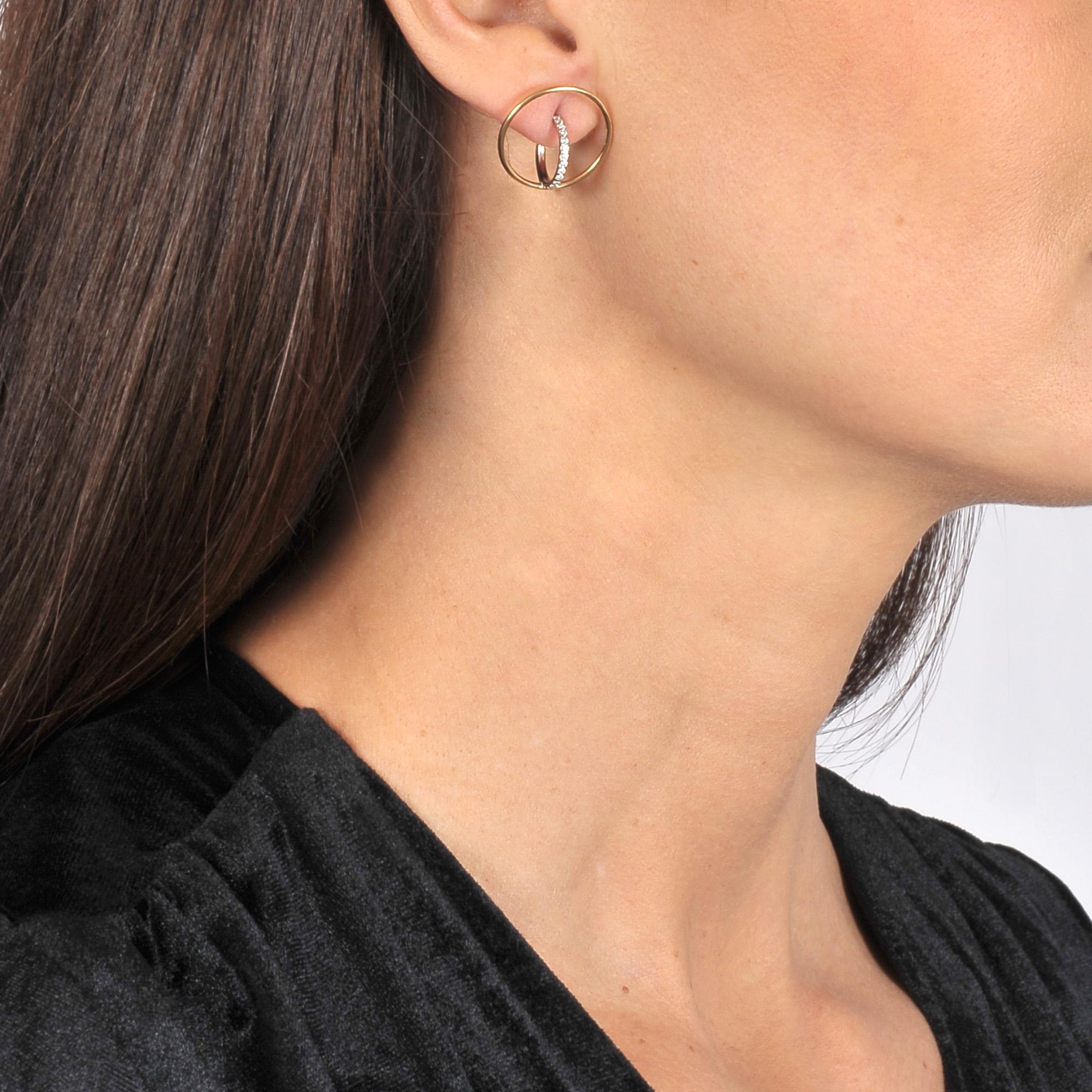 charlotte chesnais saturn Sフープピアス