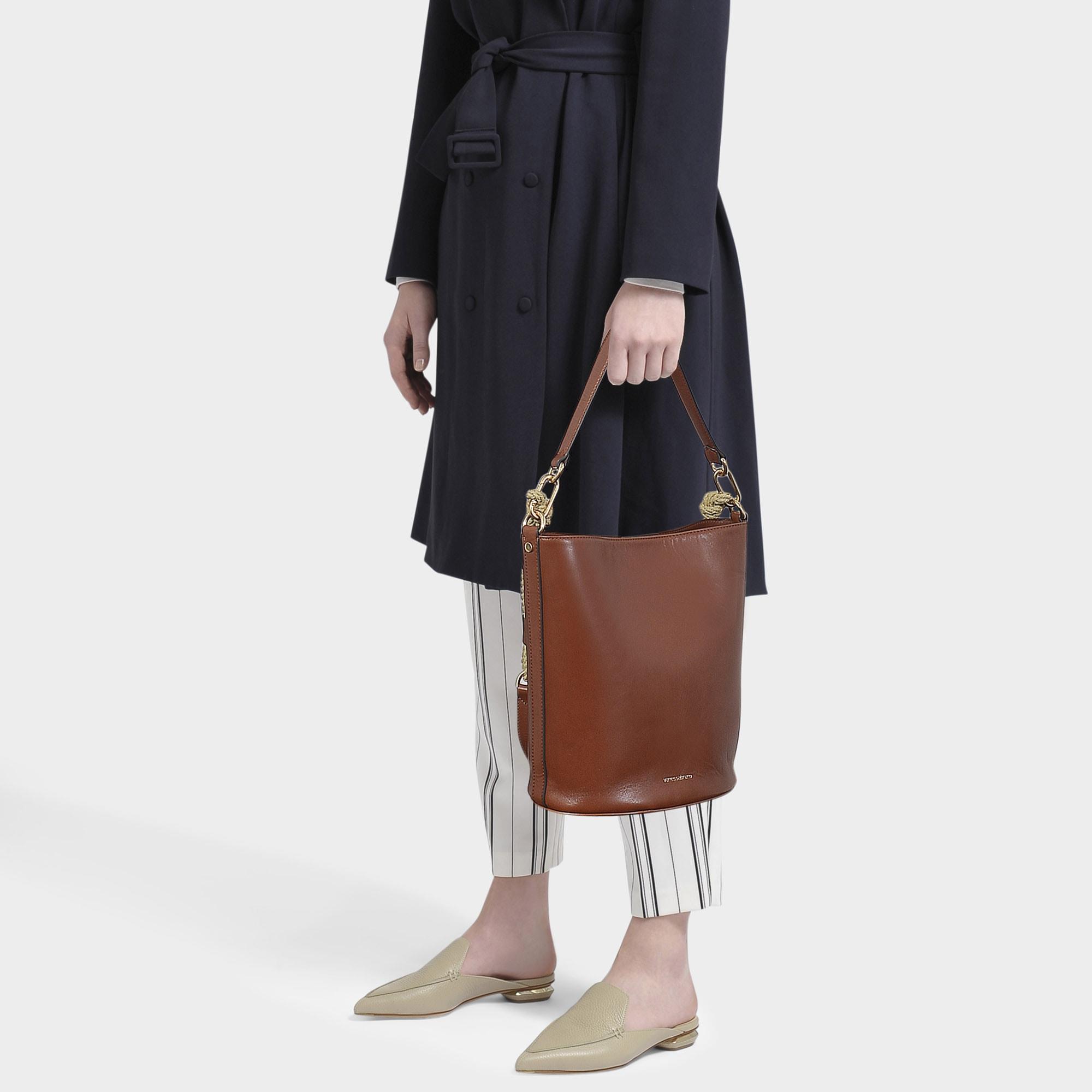 Vanessa Bruno Holly Bucket Bag In Cognac Leather in Brown | Lyst
