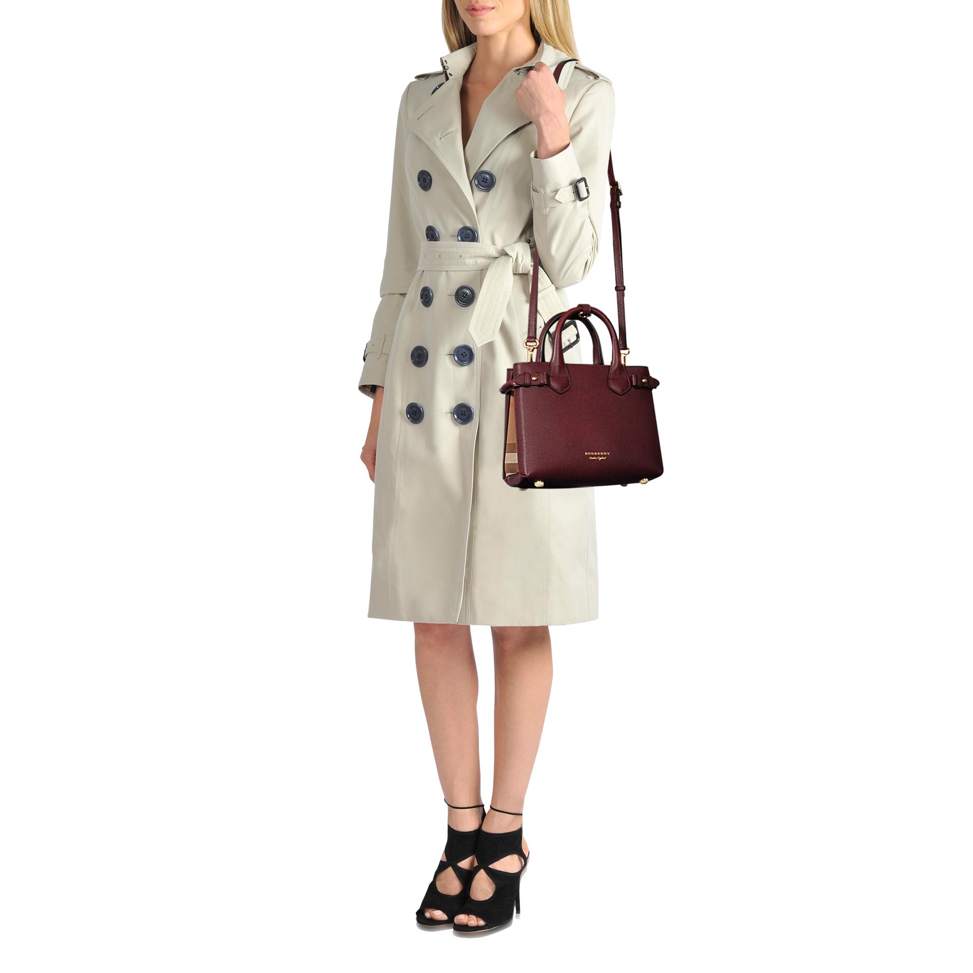 Burberry mahogany red 2025