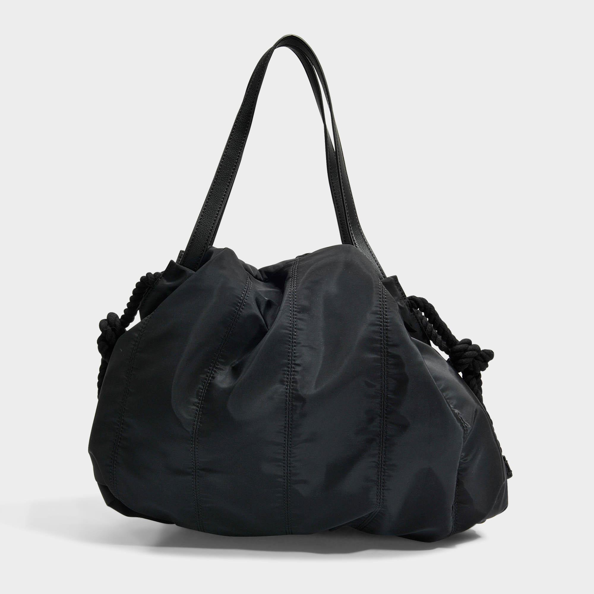 See By ChloÃ© Synthetic Flo Small Shoulder Bag in Black - Lyst