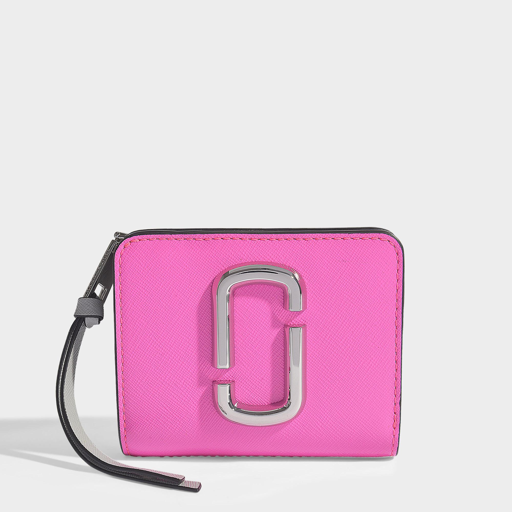 Marc Jacobs Snapshot Mini Compact Wallet In Bright Pink Leather With  Polyurethane Coating | Lyst Canada