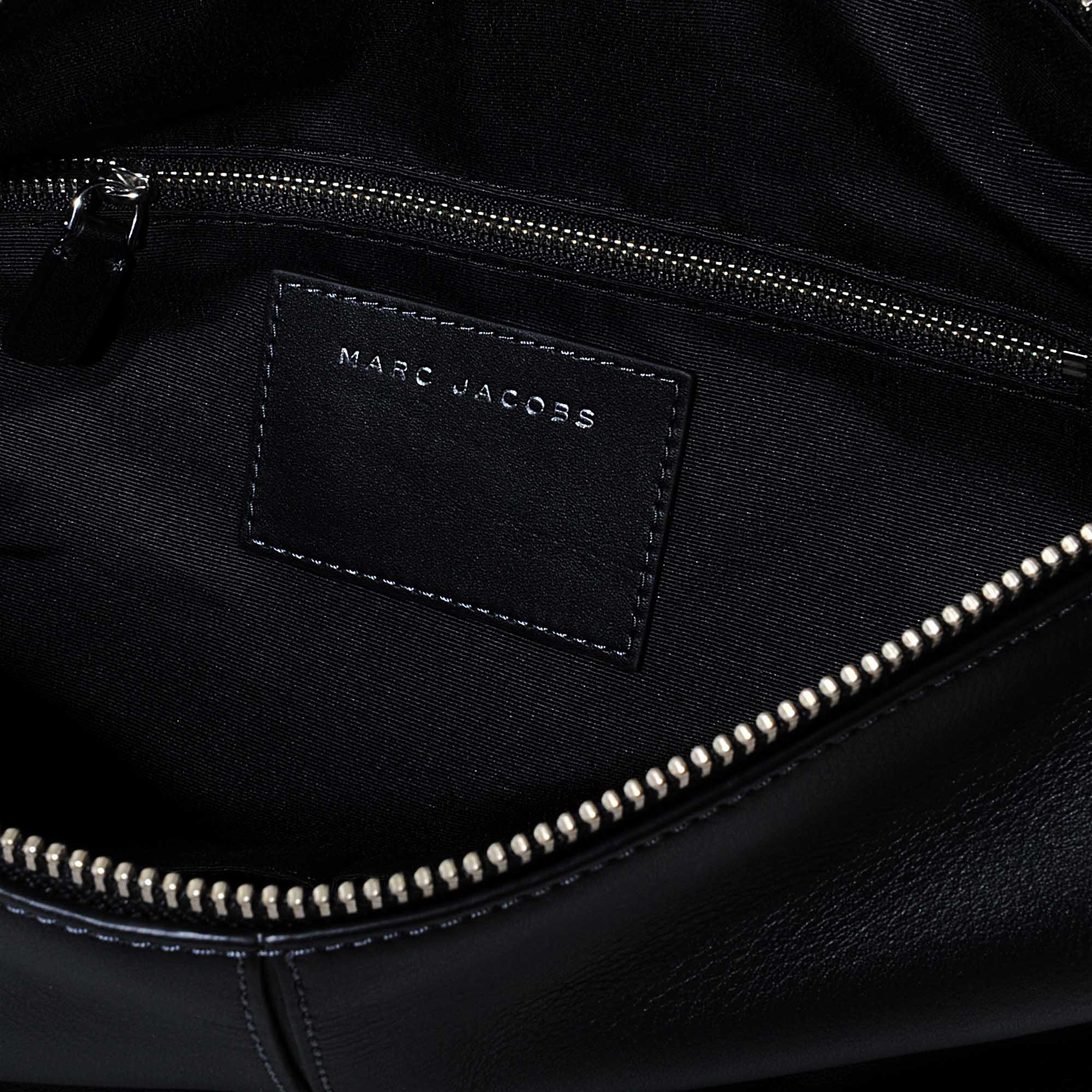 Marc Jacobs The Sling Bag in Black - Lyst