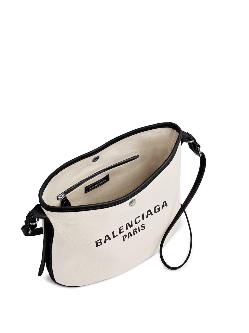 【関税&送料込】Balenciaga Chalk Canvas Biarri Crossbody Bag 送料&関税込】Balenciaga Chalk Canvas Biarri Crossbody Bag